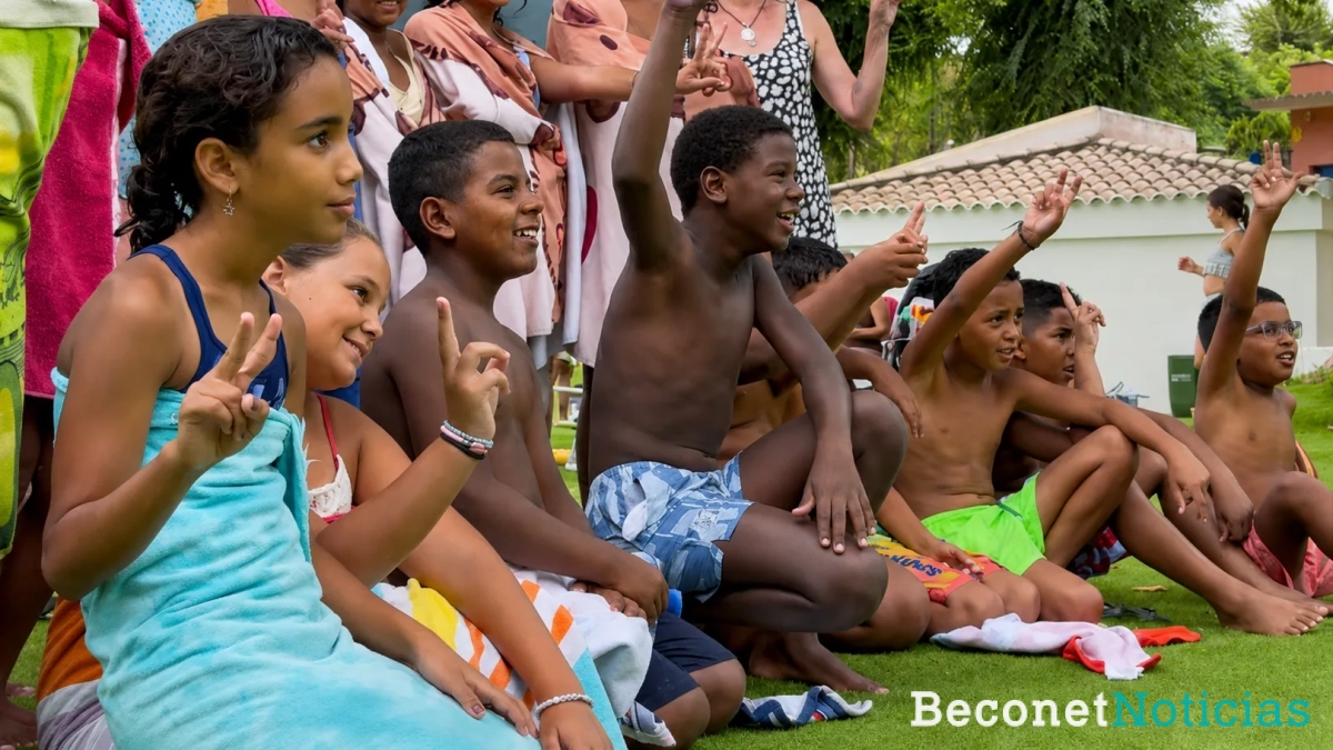 Niños saharauis disfrutan juntos de una jornada de convivencia. Niños saharauis disfrutan juntos de una jornada de convivencia.