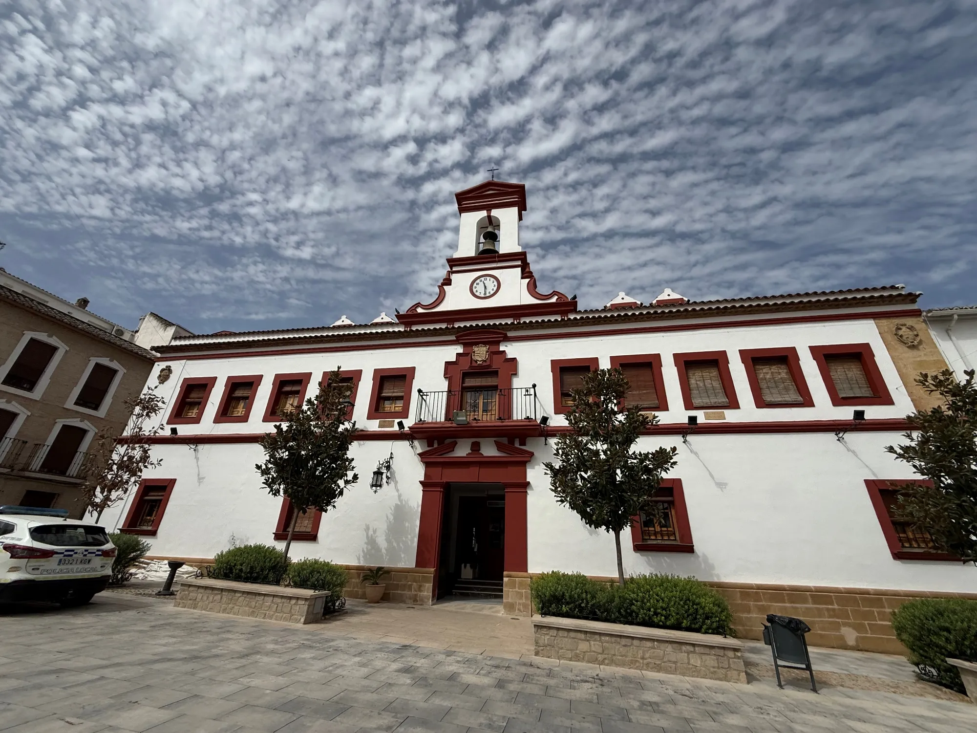 Ayuntamiento de Lopera, escenario natural para la "Ronda de Tunas" esta noche