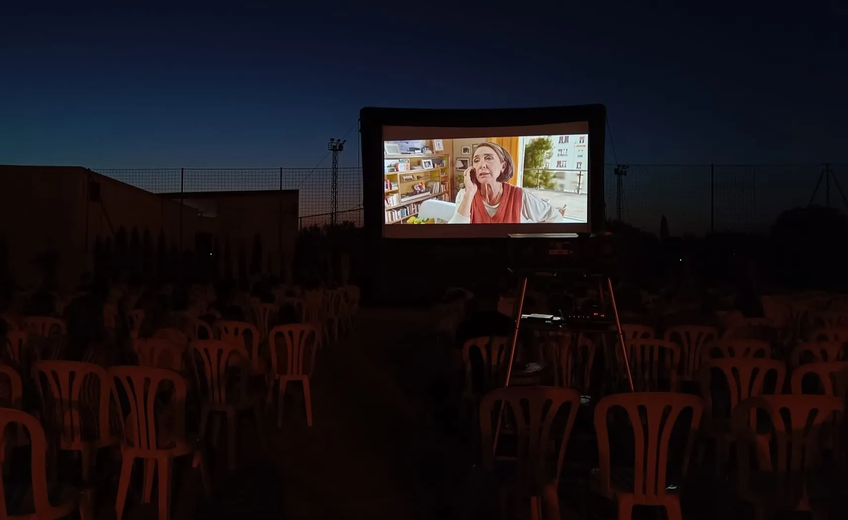Proyección de una película durante el pasado año. Foto: Ayuntamiento de Villa del Río
