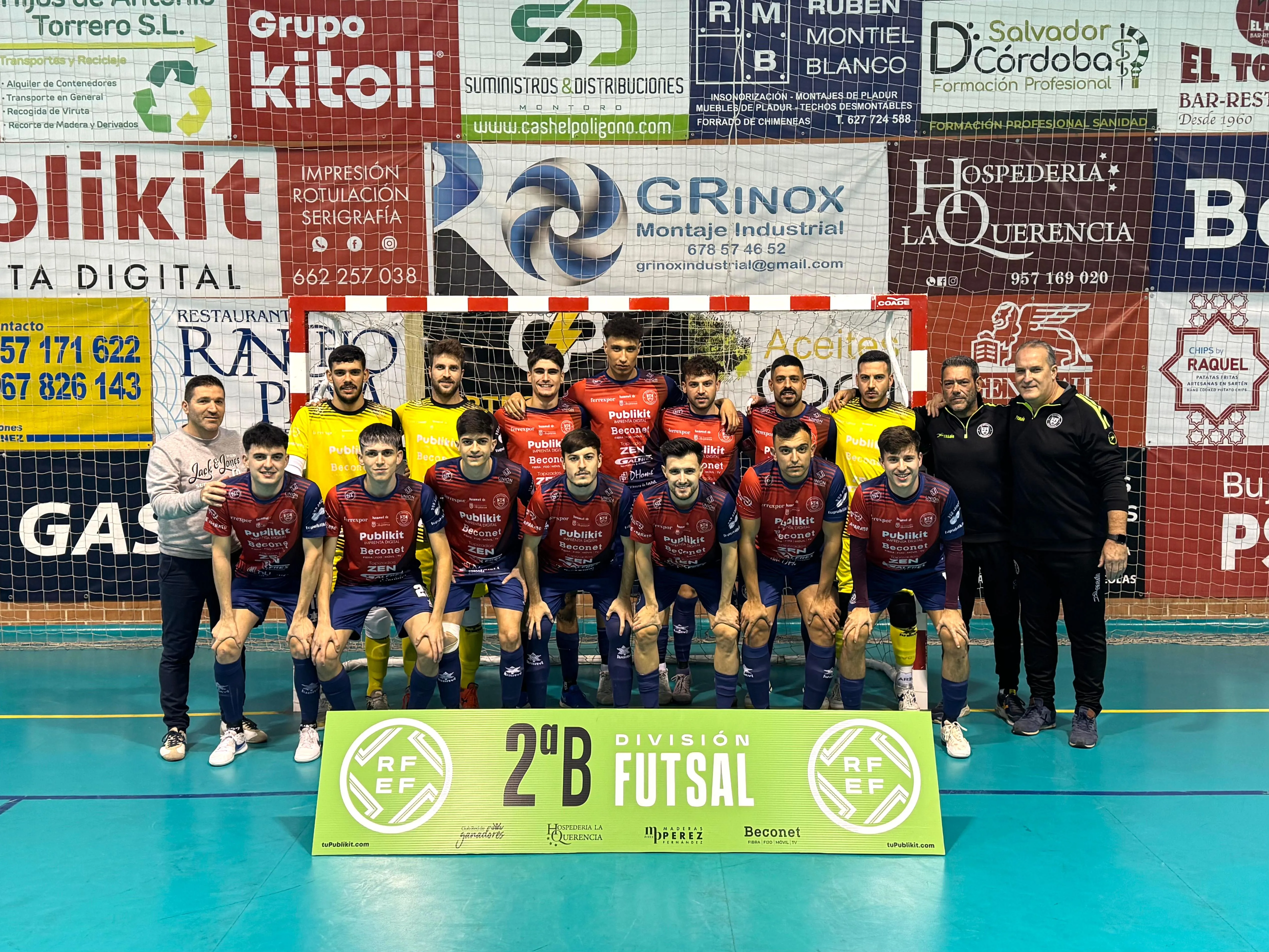 Posado de la plantilla del Beconet Bujalance la pasada temporada. Foto: CD Beconet Bujalance FS