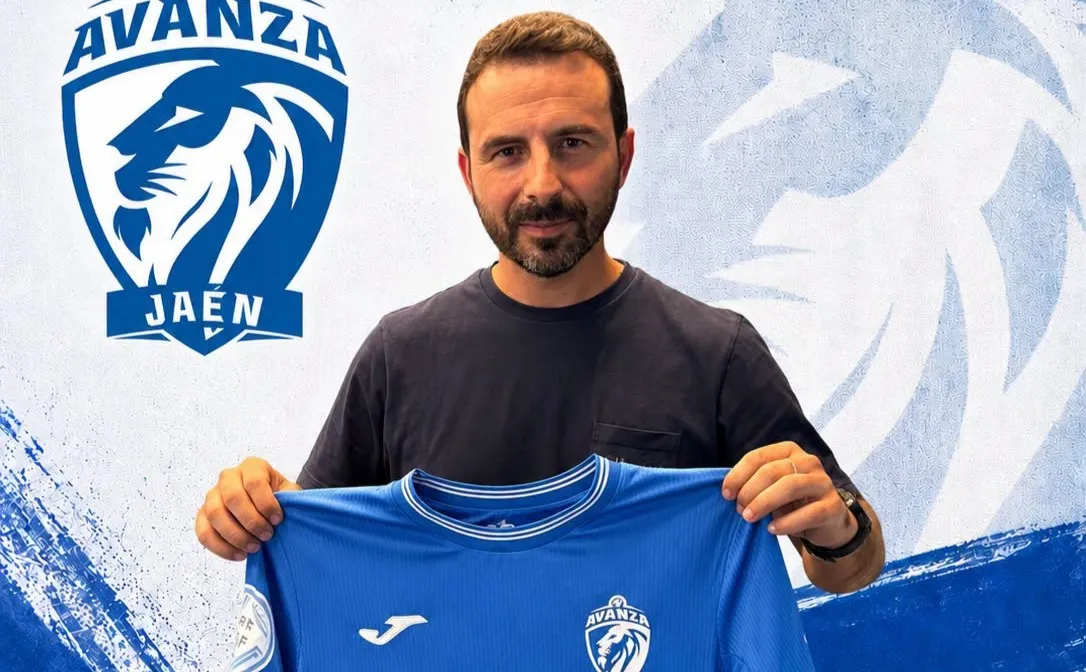 Anuncio oficial del fichaje. Foto: Avanza Jaén