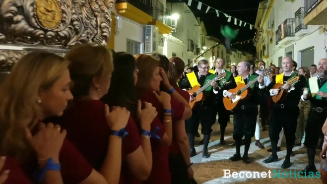 La Tuna Lopera le canta a San Roque