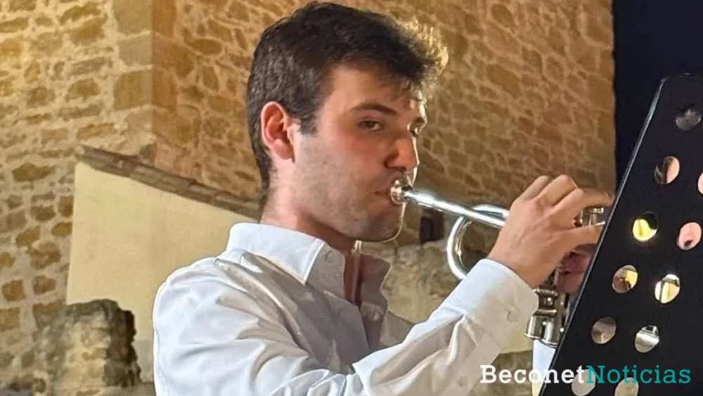 Los tres comenzaron en una banda de un municipio pequeño y han terminado desarrollando sus carreras en importantes centros musicales europeos.