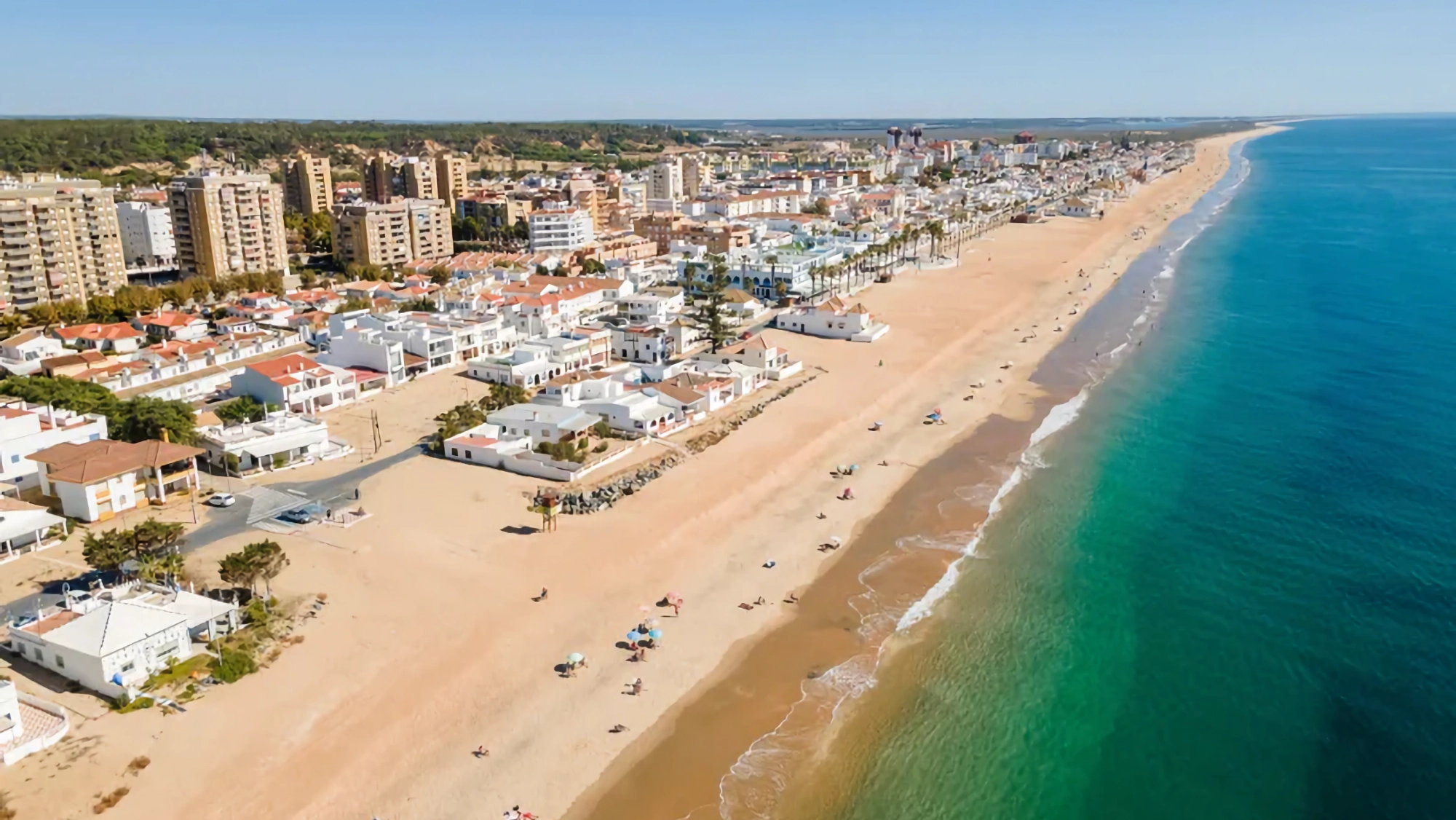 Playa de Islantilla (Huelva). Foto: Adobestock Playa de Islantilla (Huelva). Foto: Adobestock