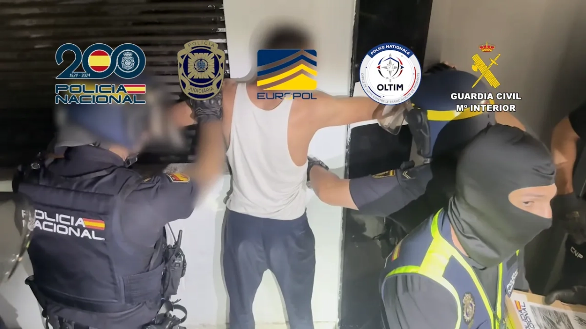 Operación conjunta de Policía Nacional y Guardia Civil, con la colaboración de EUROPOL. Operación conjunta de Policía Nacional y Guardia Civil, con la colaboración de EUROPOL.