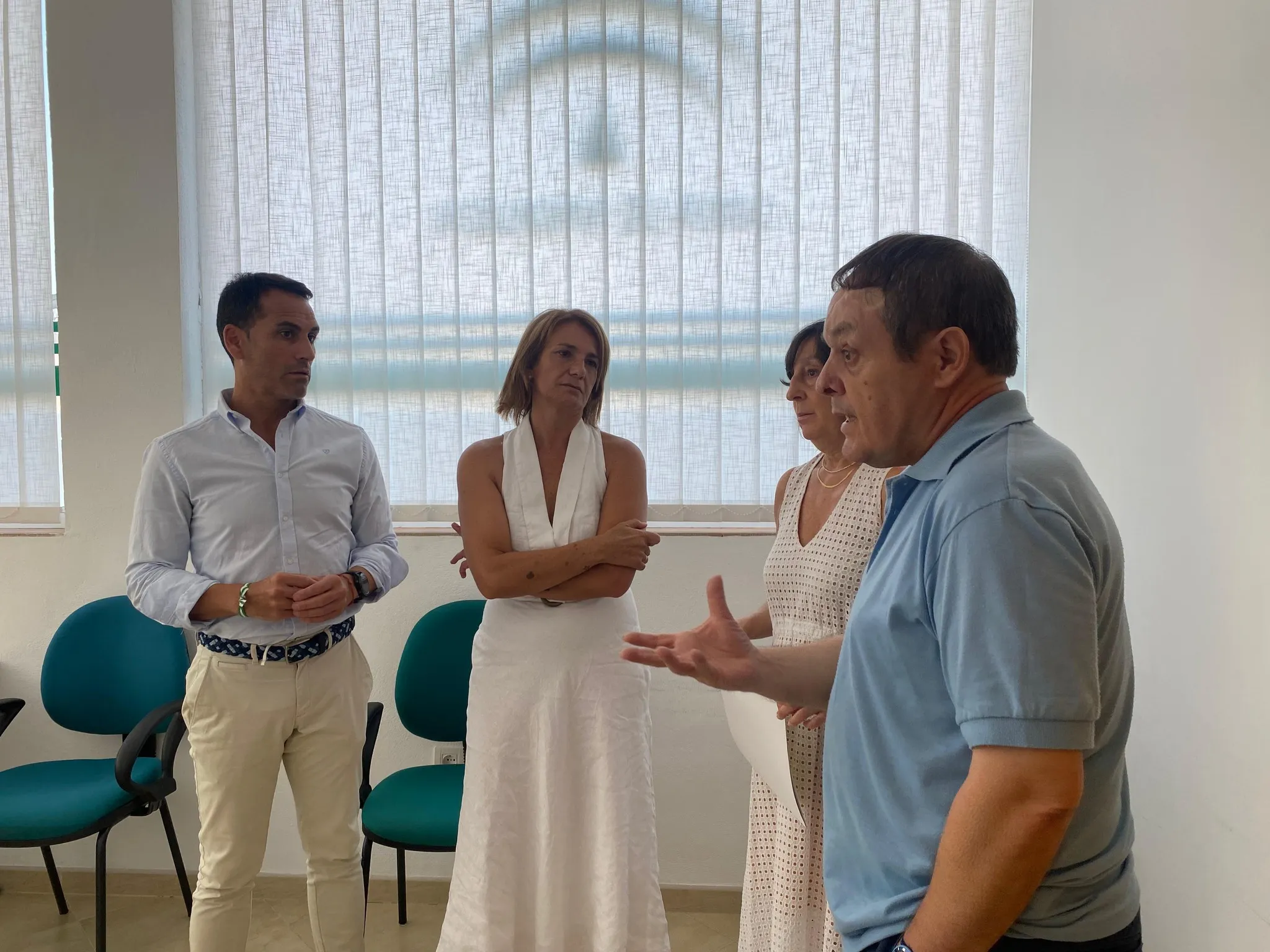 Visita del delegado territorial de Universidad, Investigación e Innovación en Jaén, Francisco José Solano, al CADE de Lopera. Foto: Junta de Andalucía