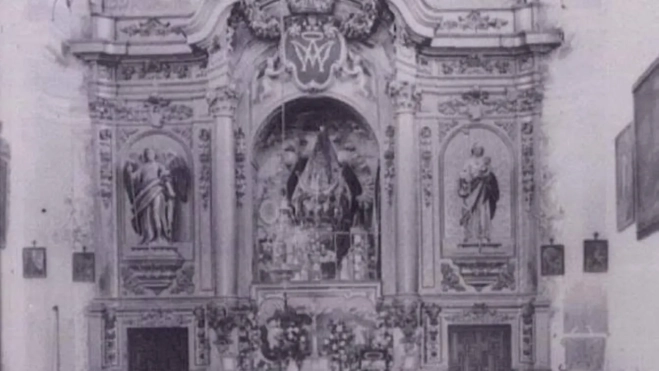 Una de las fotos más antiguas que se conservan del antiguo retablo Una de las fotos más antiguas que se conservan del antiguo retablo