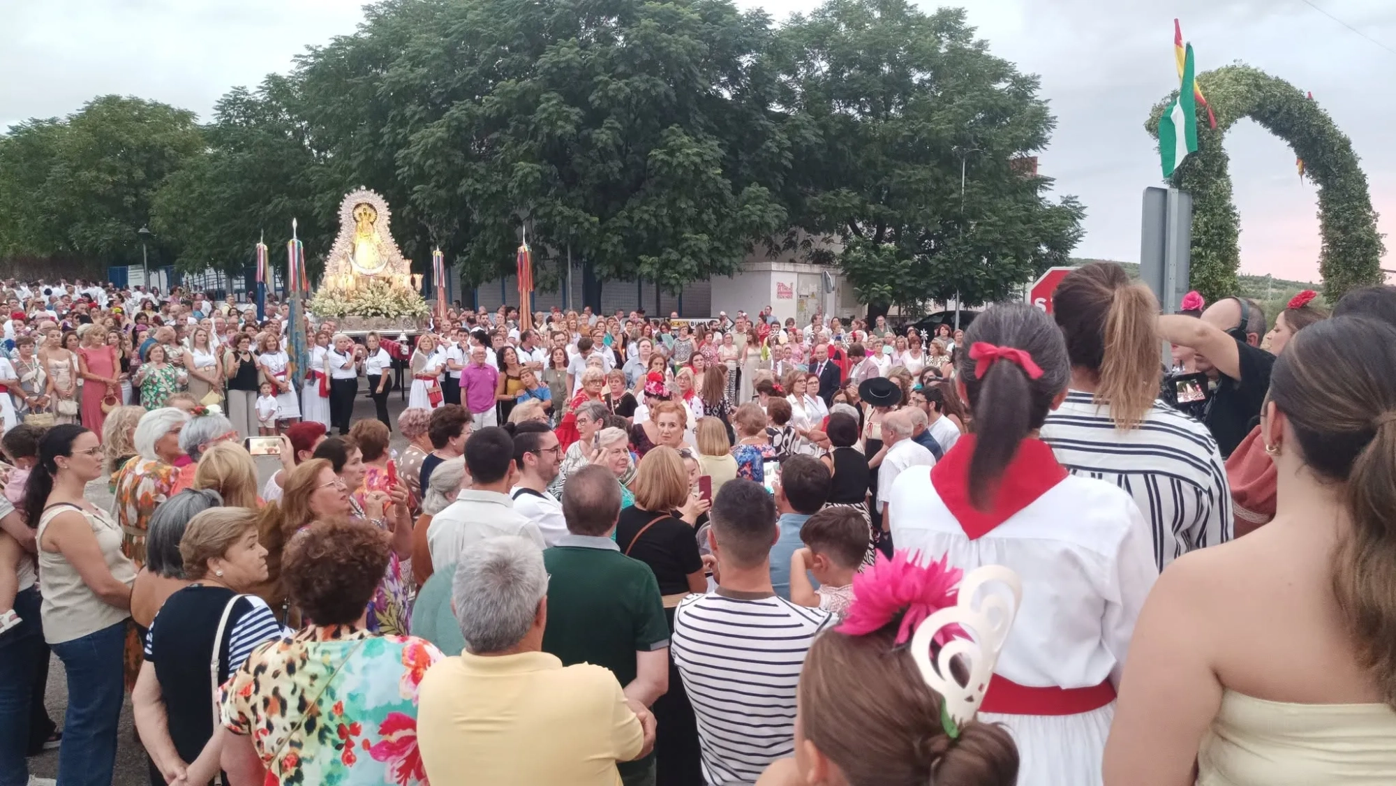Bajada de la virgen de la Estrella Coronada, desde su santuario hasta la Parroquia en 2025. Foto: Ayto de Villa del Río Bajada de la virgen de la Estrella Coronada, desde su santuario hasta la Parroquia en 2025. Foto: Ayto de Villa del Río