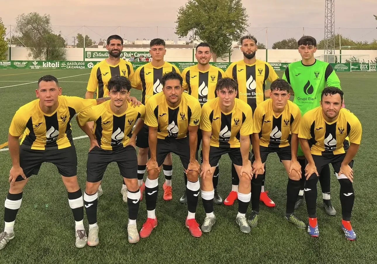 Once inicial del Cañete CD durante un amistoso de esta pretemporada. Foto: Cañete CD
