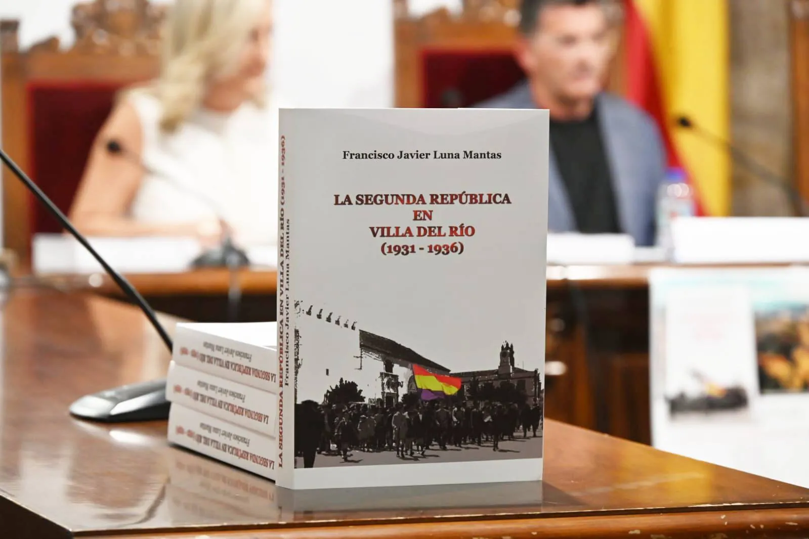 Presentación del libro en el Salón de Plenos del Ayuntamiento.