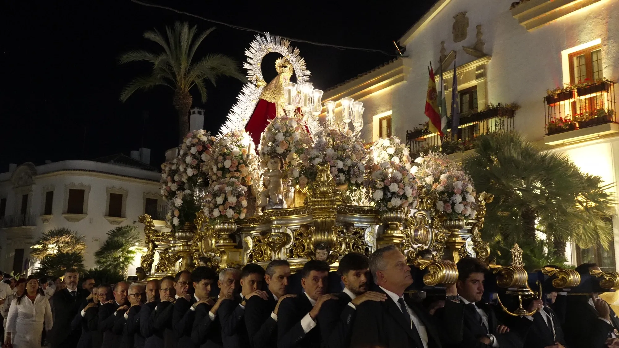 María Santísima del Campo Coronada en su traslado a la Parroquia