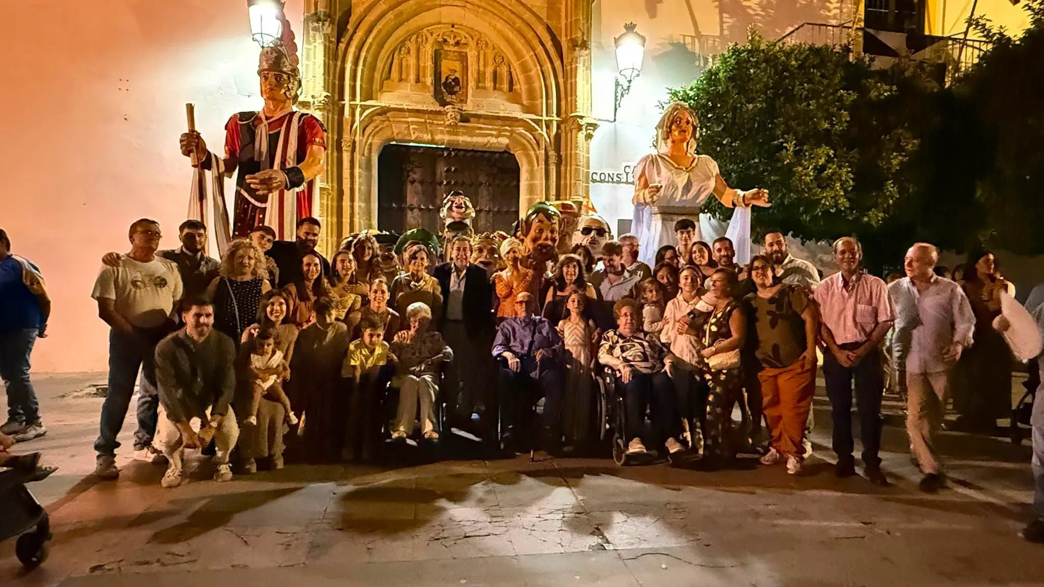 Pasacalles de gigantes y cabezudos