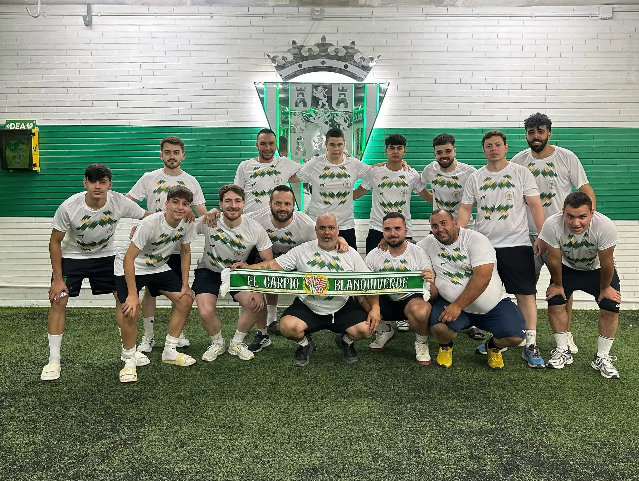 Abonados del Córdoba CF en El Arcángel durante el torneo de peñas.