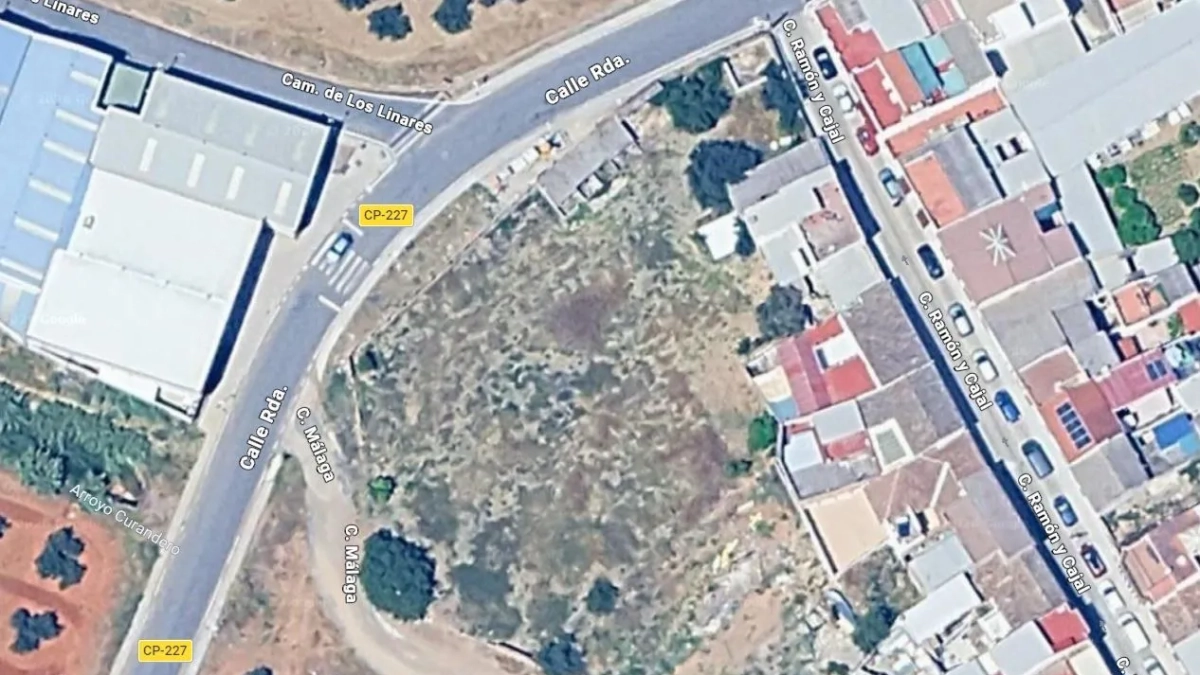Terreno municipal en el que se edificará la nueva residencia. Foto: Google