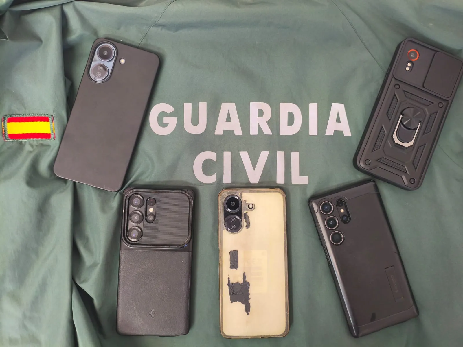 Dispositivos recuperados por Guardia Civil durante la investigación. Foto: Guardia Civil