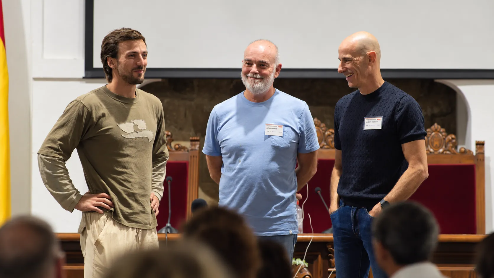 De Izquierda a derecha, Unai Canela, Arturo Menor y Alberto Redondo, una muestra de vocación y talento nacional en el mundo del cine de naturaleza a un altísimo nivel, en Villa del Río. Foto Óscar H. Falagán.