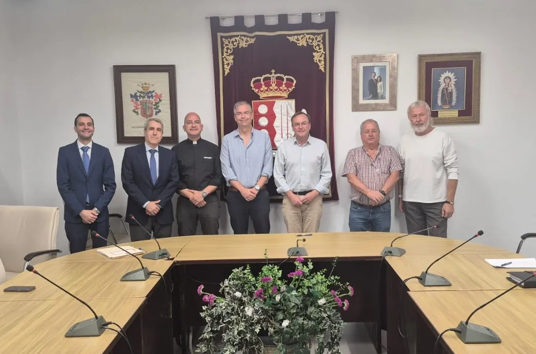 Firma de la compra-venta del inmueble. Foto: Ayto de Villafranca