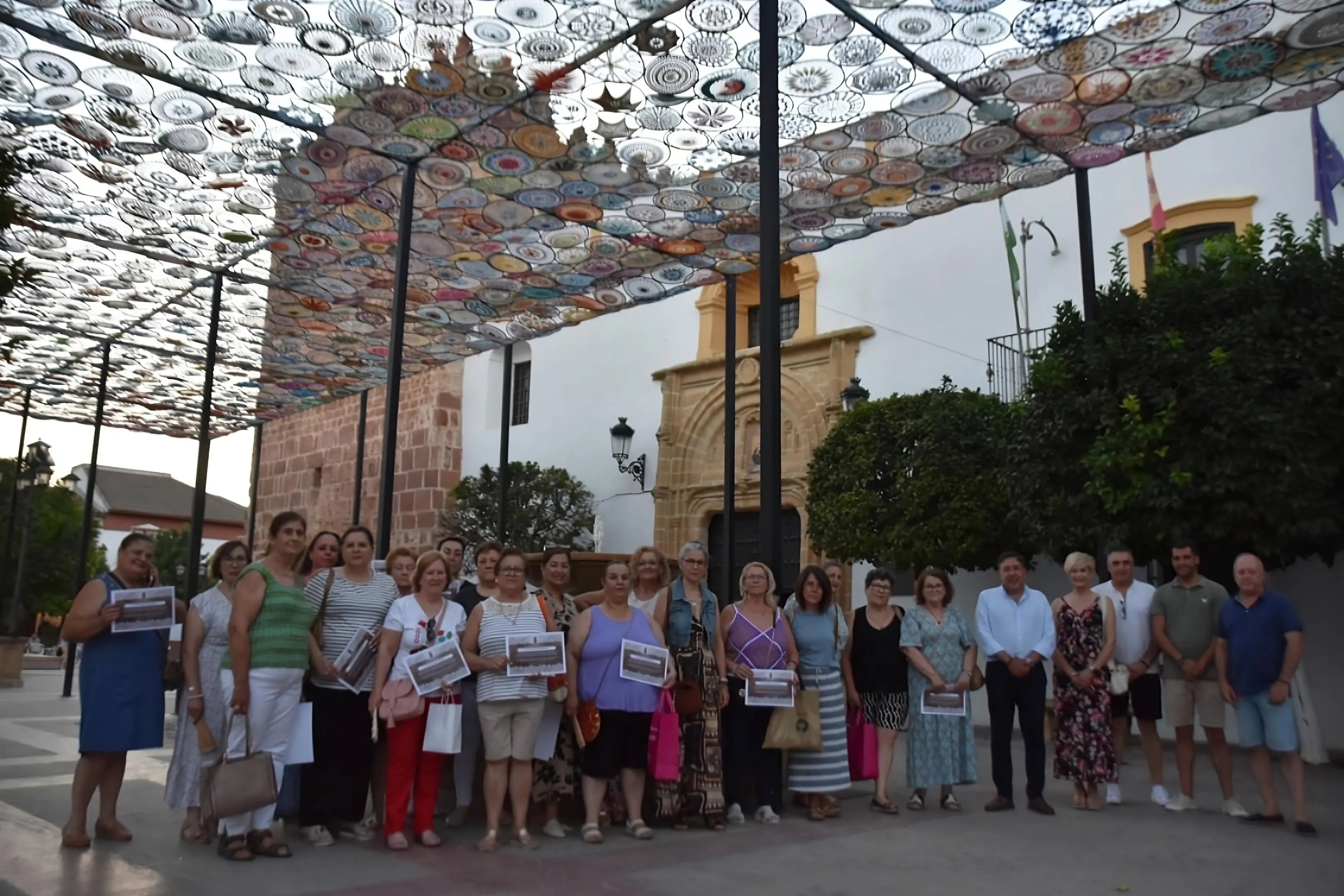 Villa del Río homenajea a artistas locales del croché. Foto: Ayuntamiento de Villa del Río
