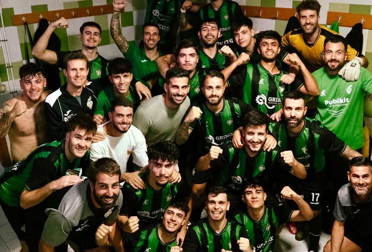El Bujalance celebra la victoria.