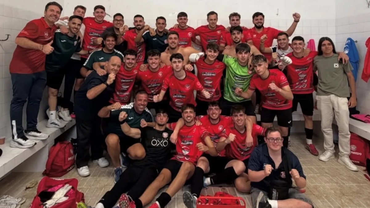 El Montoreño celebra la victoria. El Montoreño celebra la victoria.