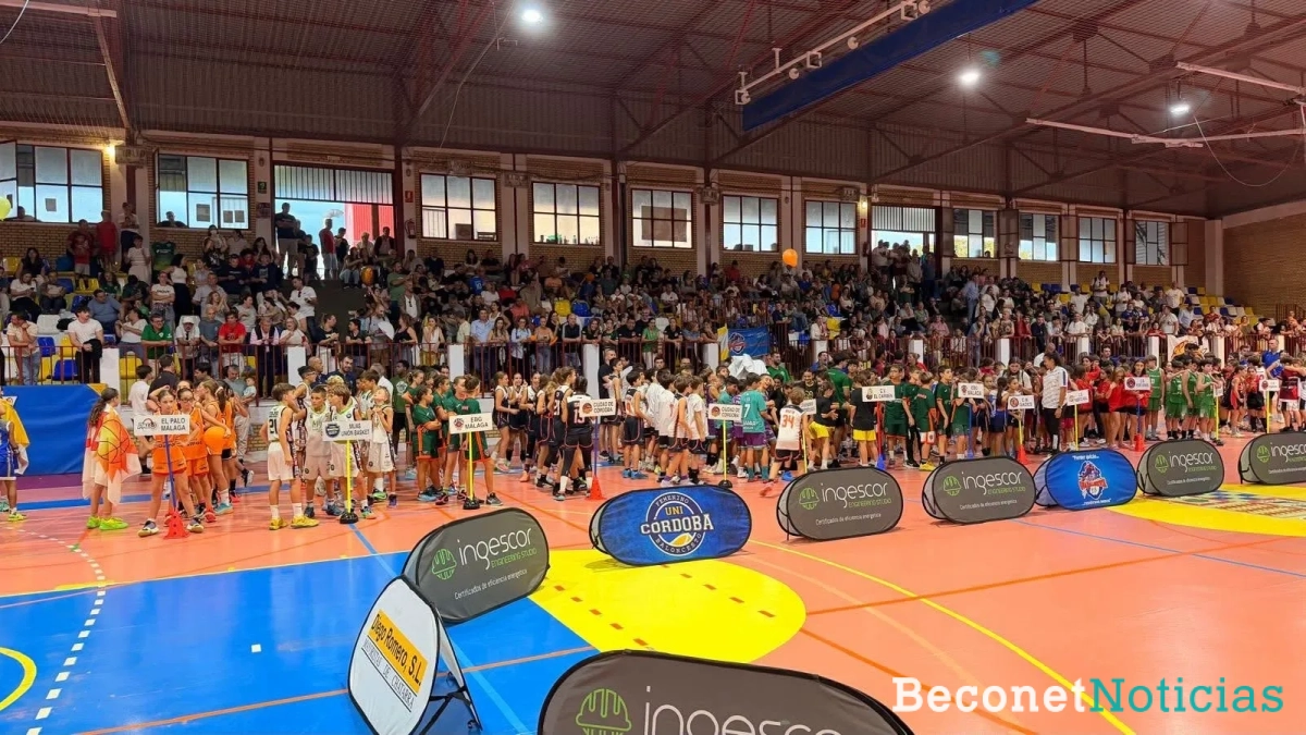 Aspecto del pabellón en la entrega de premios. Aspecto del pabellón en la entrega de premios.