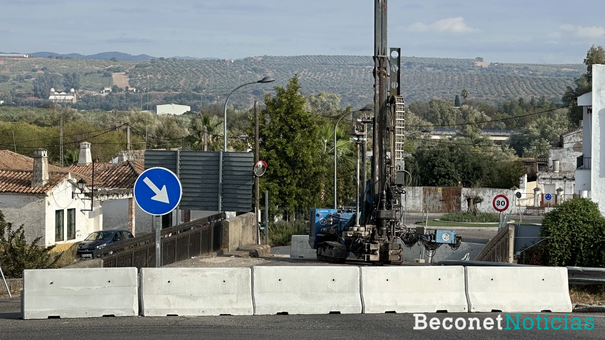 Corte al tráfico en el puente. Corte al tráfico en el puente.
