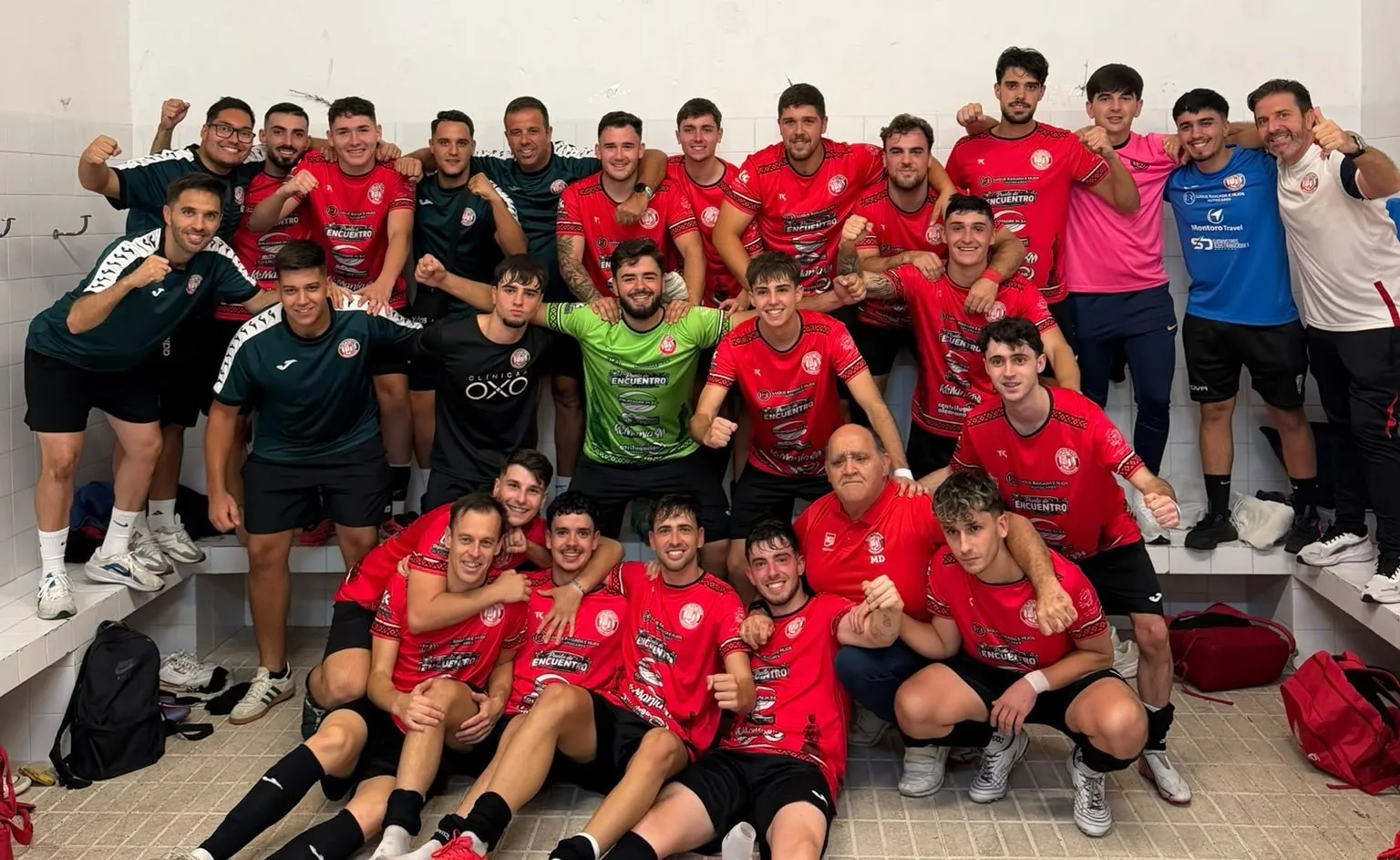 El Atlético Montoreño celebra la victoria.