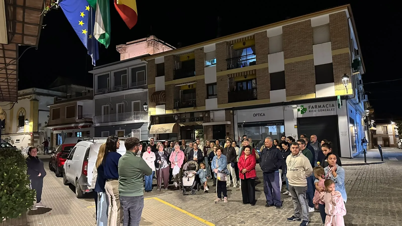Minuto de silencio en El Carpio