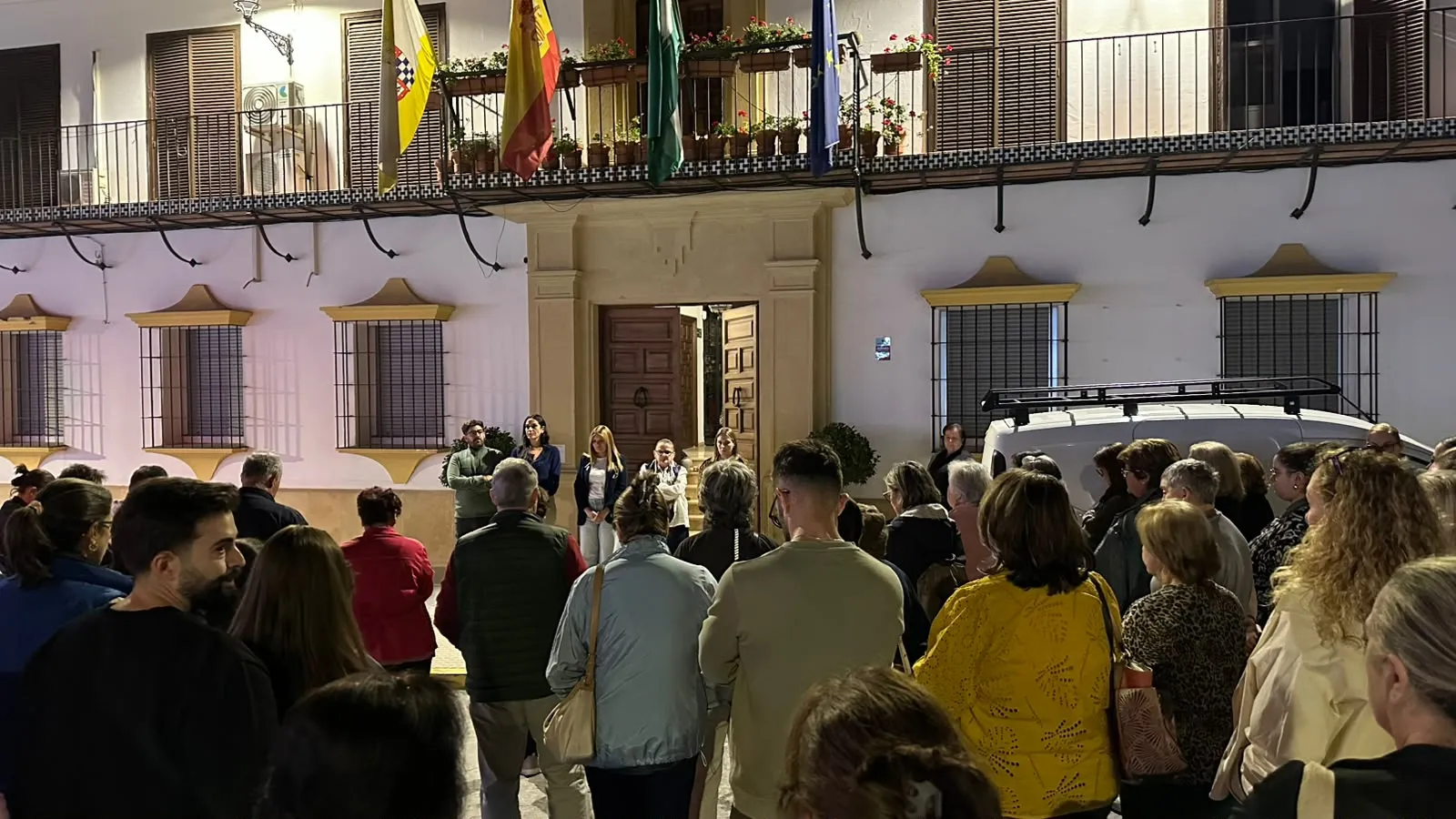 Minuto de silencio en El Carpio