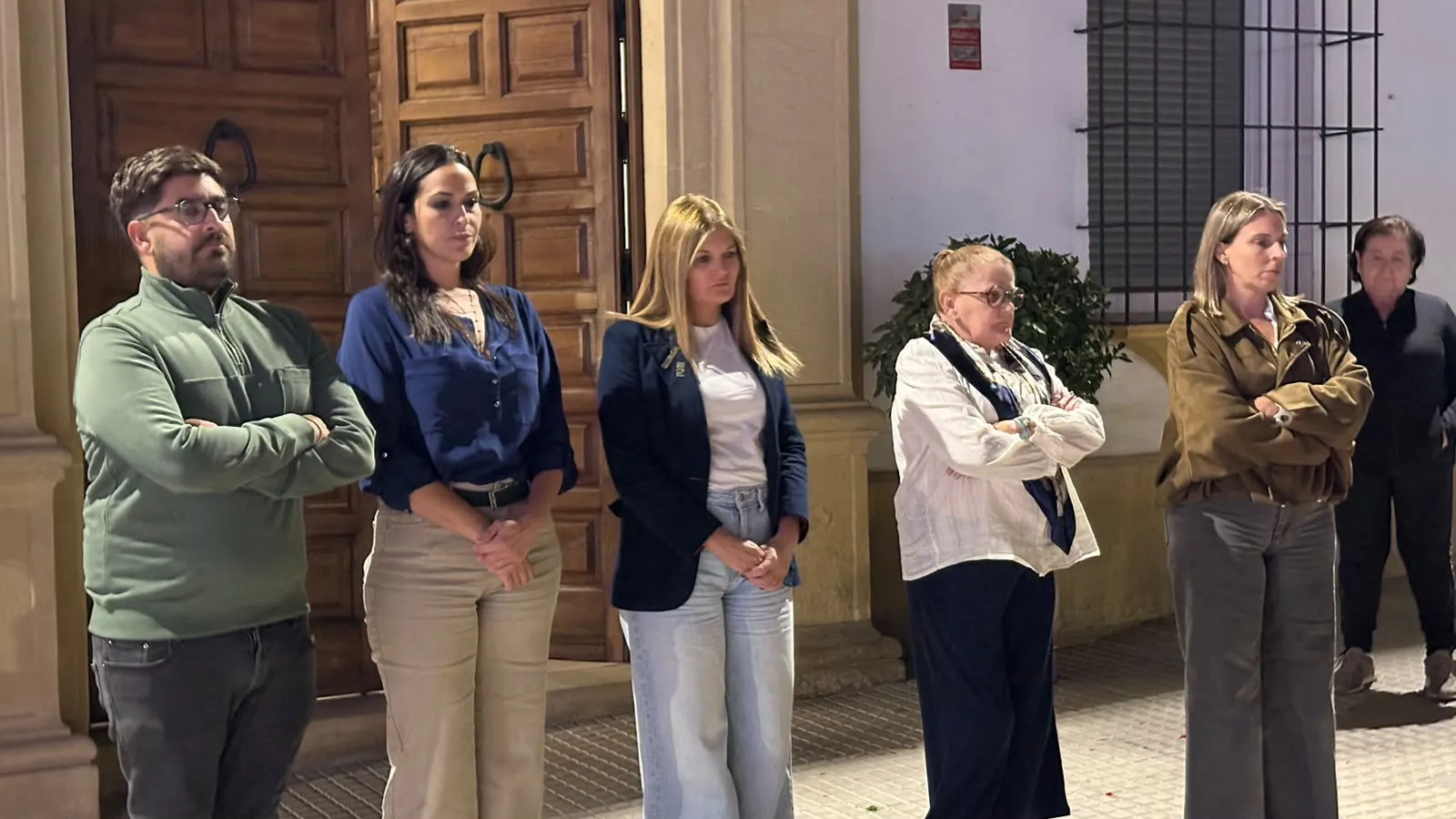 Minuto de silencio en El Carpio
