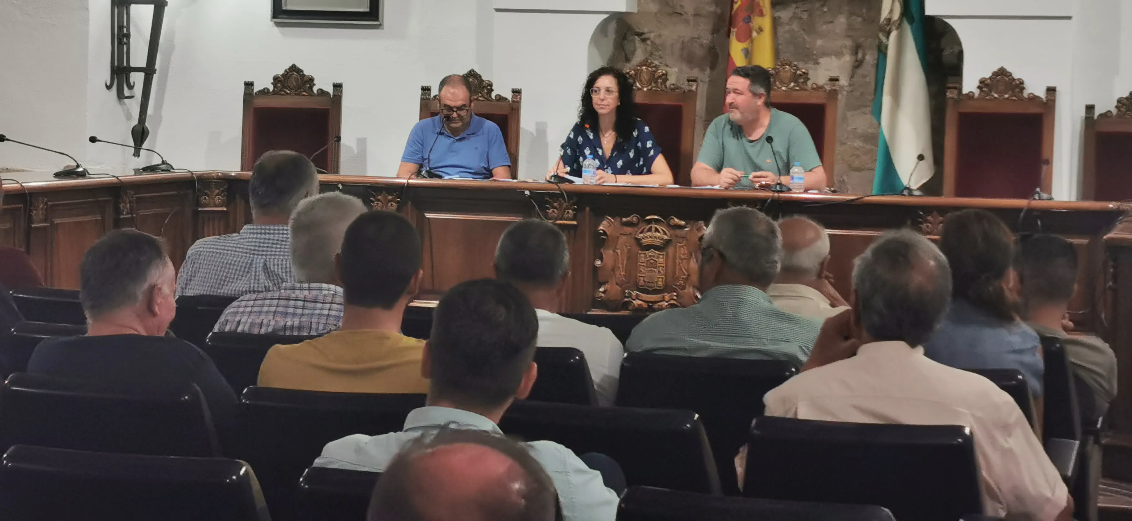 Los agricultores de Villa del Río se reúnen ante los nuevos retos a los que se enfrentan.