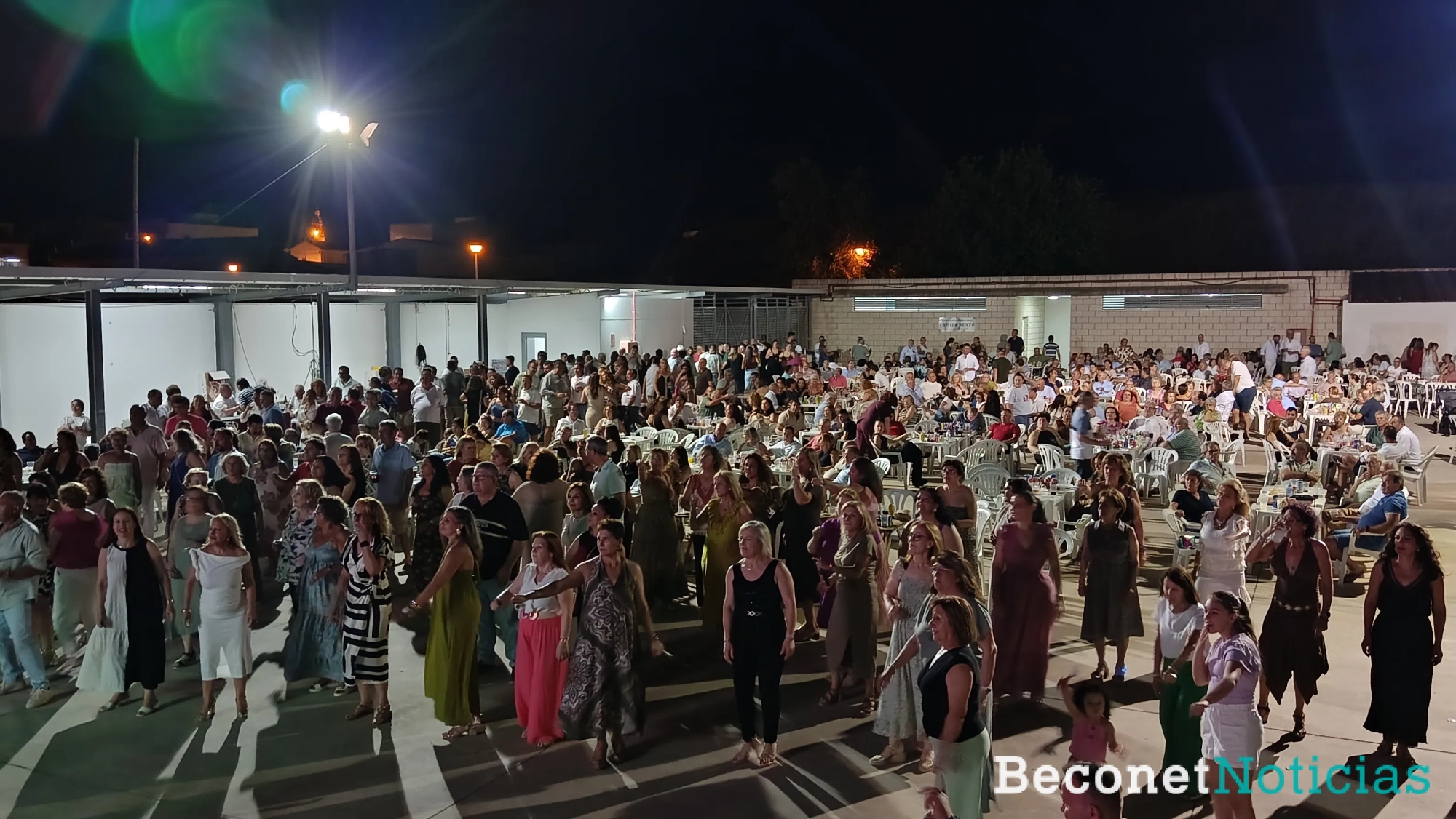 El Auditorio Camilo Sesto, sede de la caseta municipal, durante una fiesta este verano. El Auditorio Camilo Sesto, sede de la caseta municipal, durante una fiesta este verano.