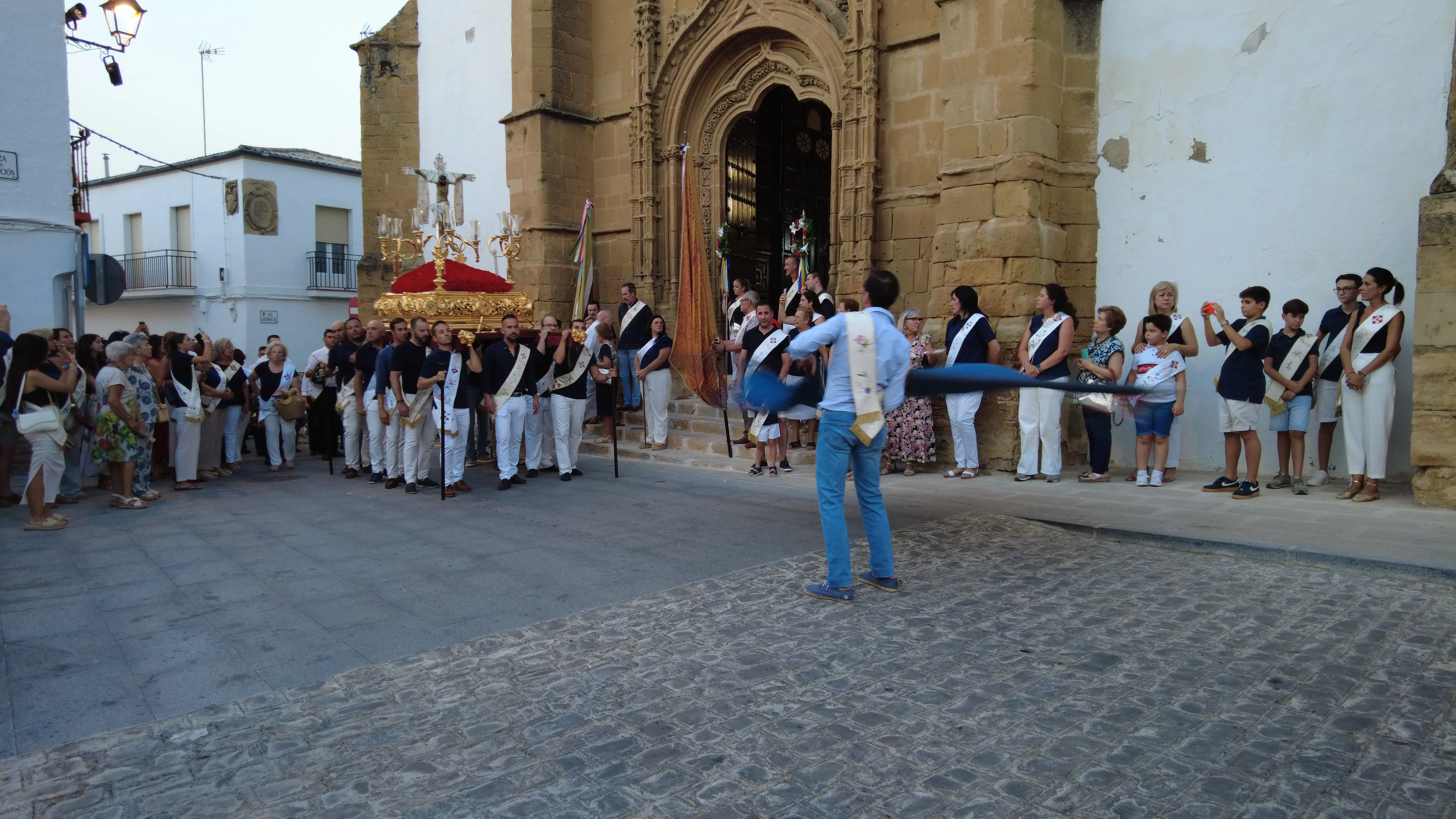 Traslado del Cristo Chico del Humilladero como punto de origen a la Feria de los Cristos de Lopera