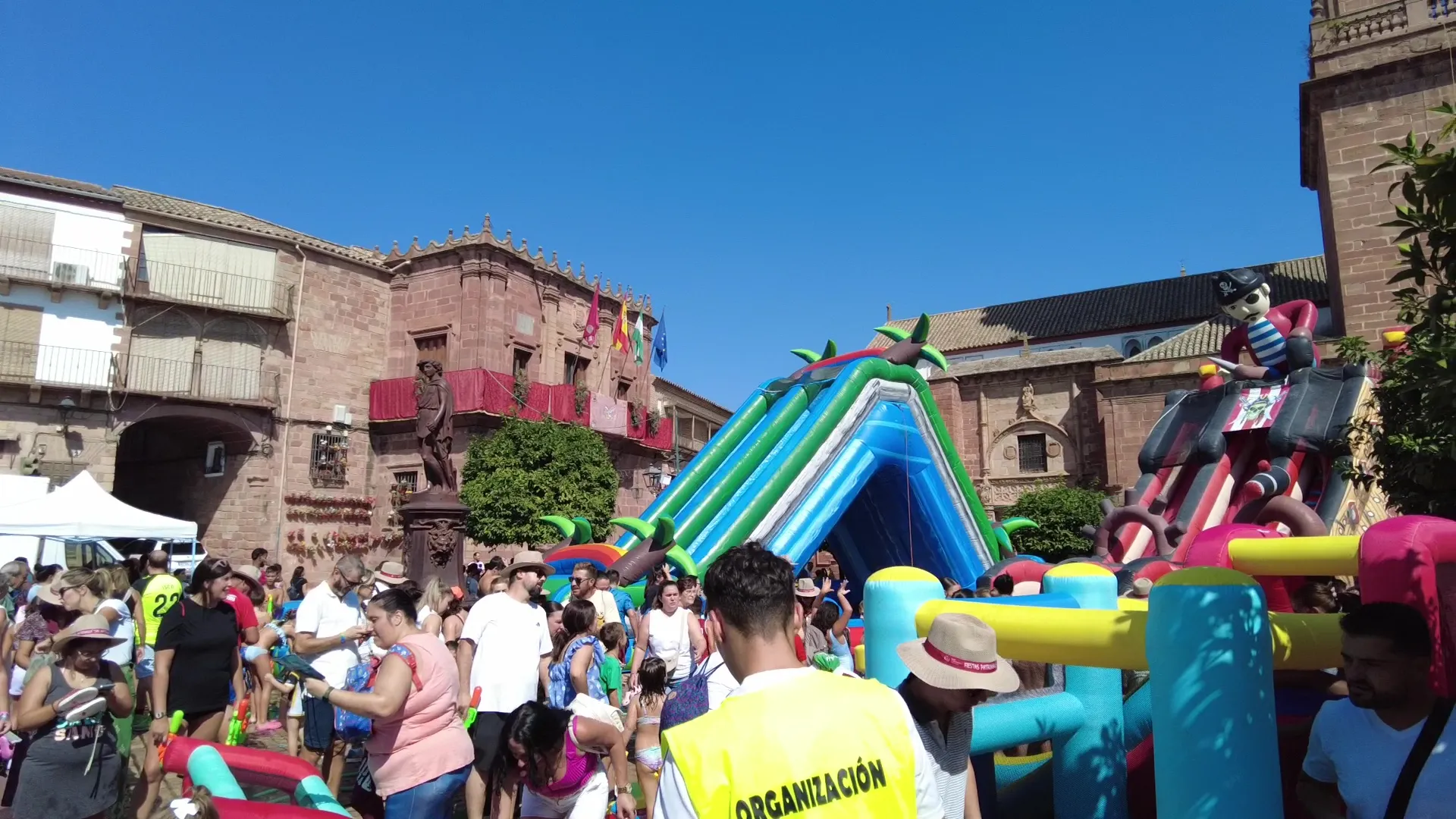 La fiesta infantil junto a la suelta de la Diablilla de Montoro