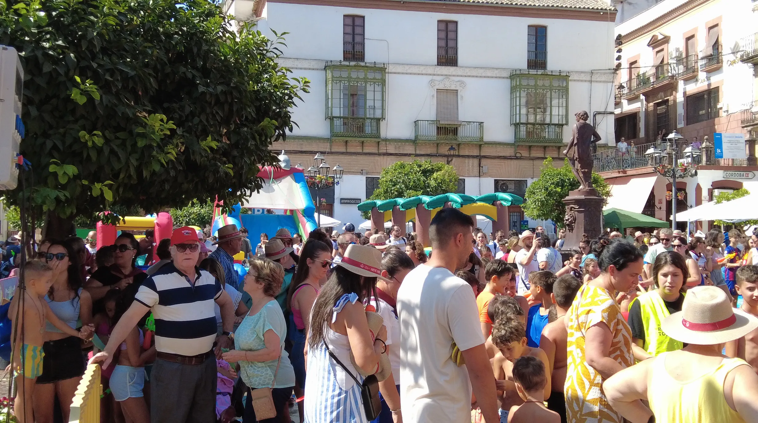 La fiesta infantil junto a la suelta de la Diablilla de Montoro