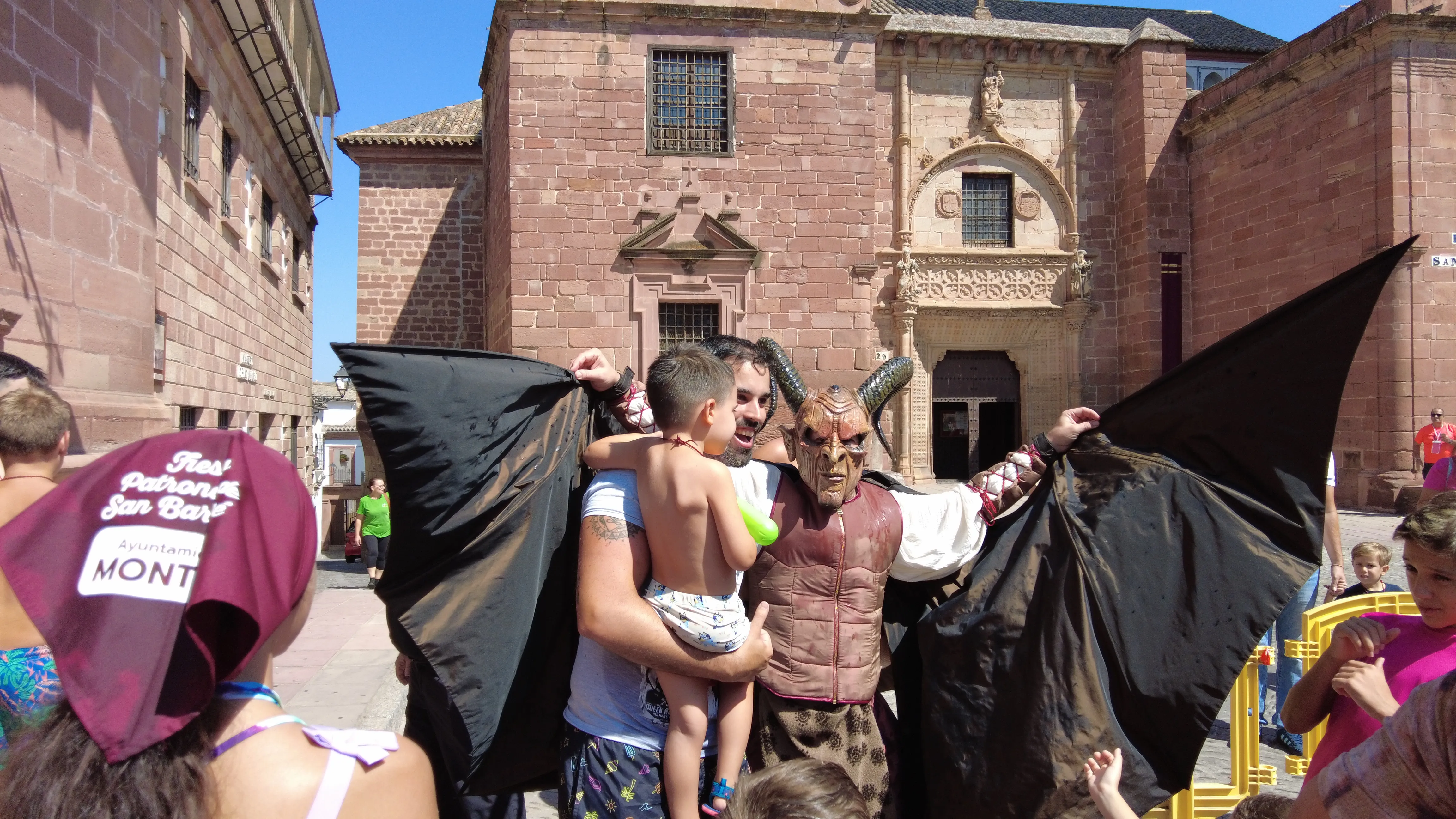 La fiesta infantil junto a la suelta de la Diablilla de Montoro