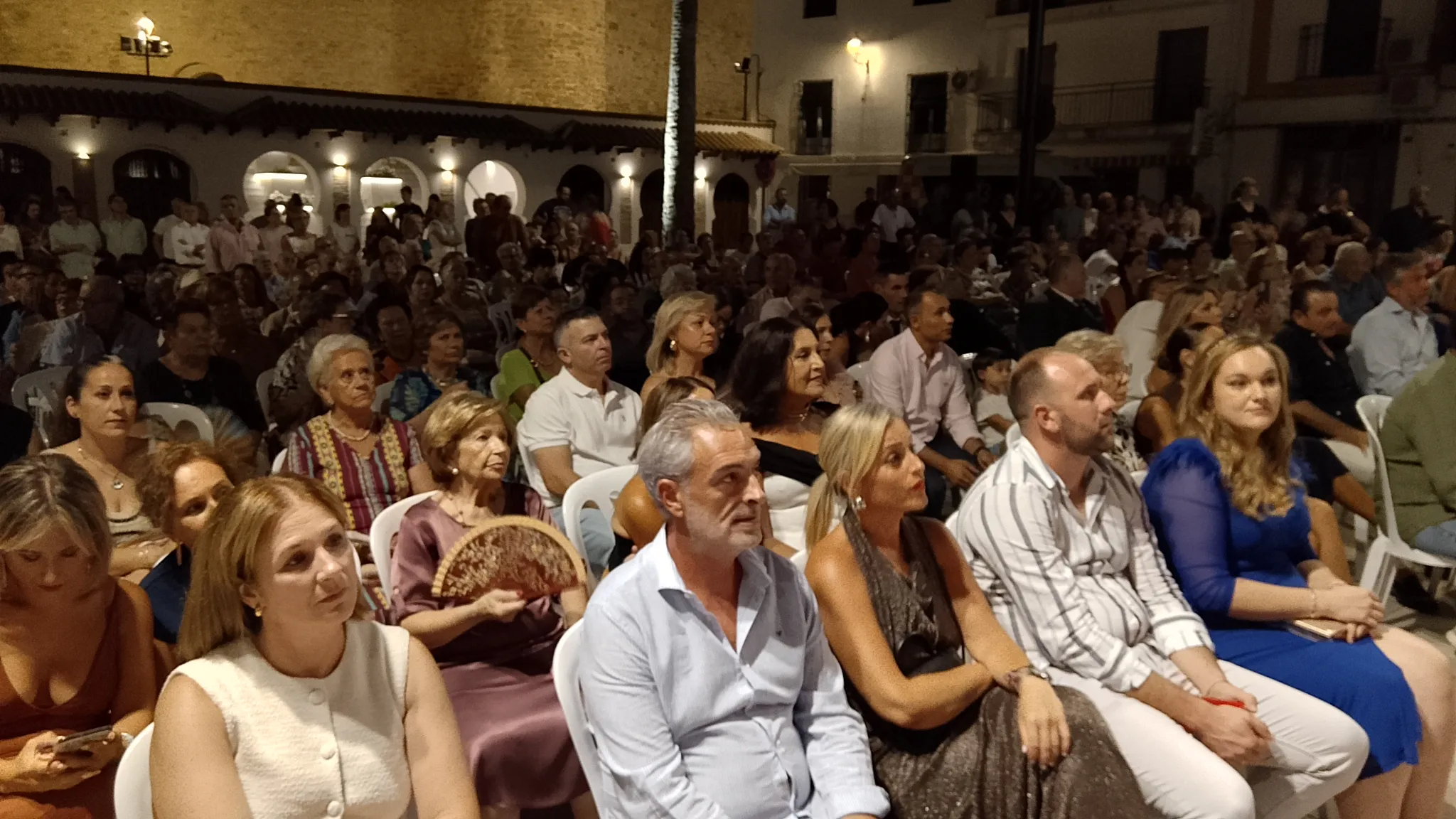 Pregón y posterior coronación de las reinas de la Feria de los Cristos