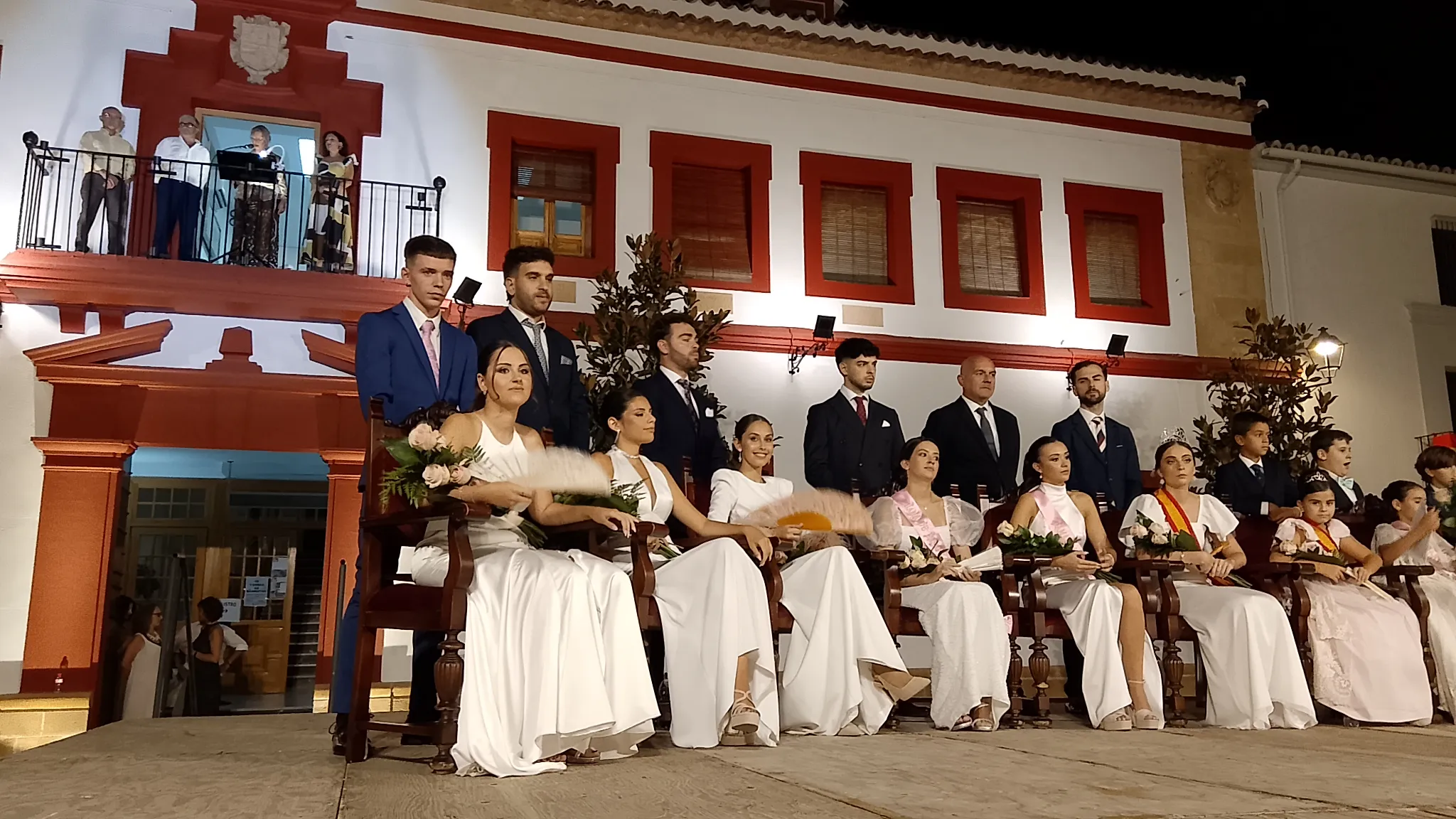 Pregón y posterior coronación de las reinas de la Feria de los Cristos