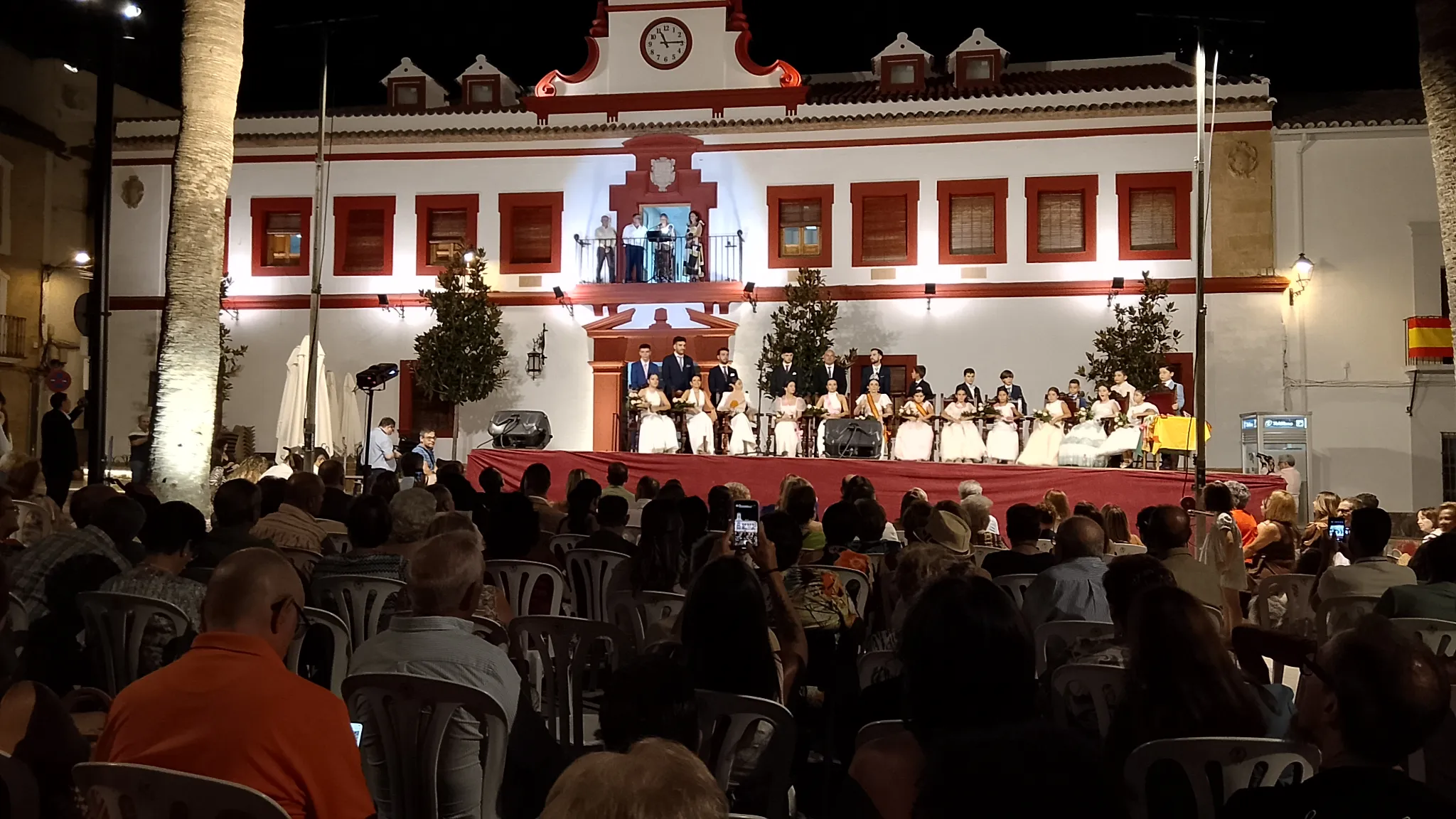 Pregón y posterior coronación de las reinas de la Feria de los Cristos