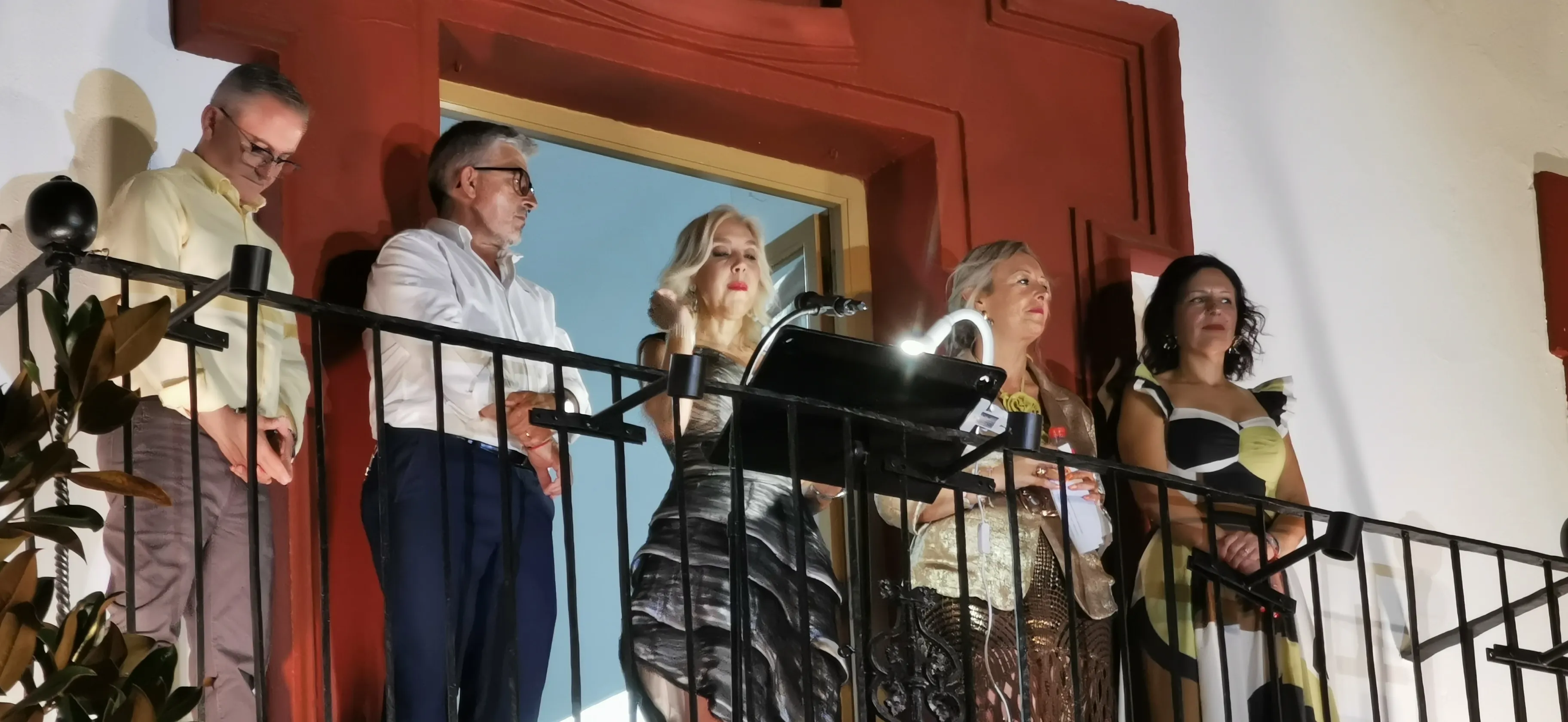 Pregón y posterior coronación de las reinas de la Feria de los Cristos