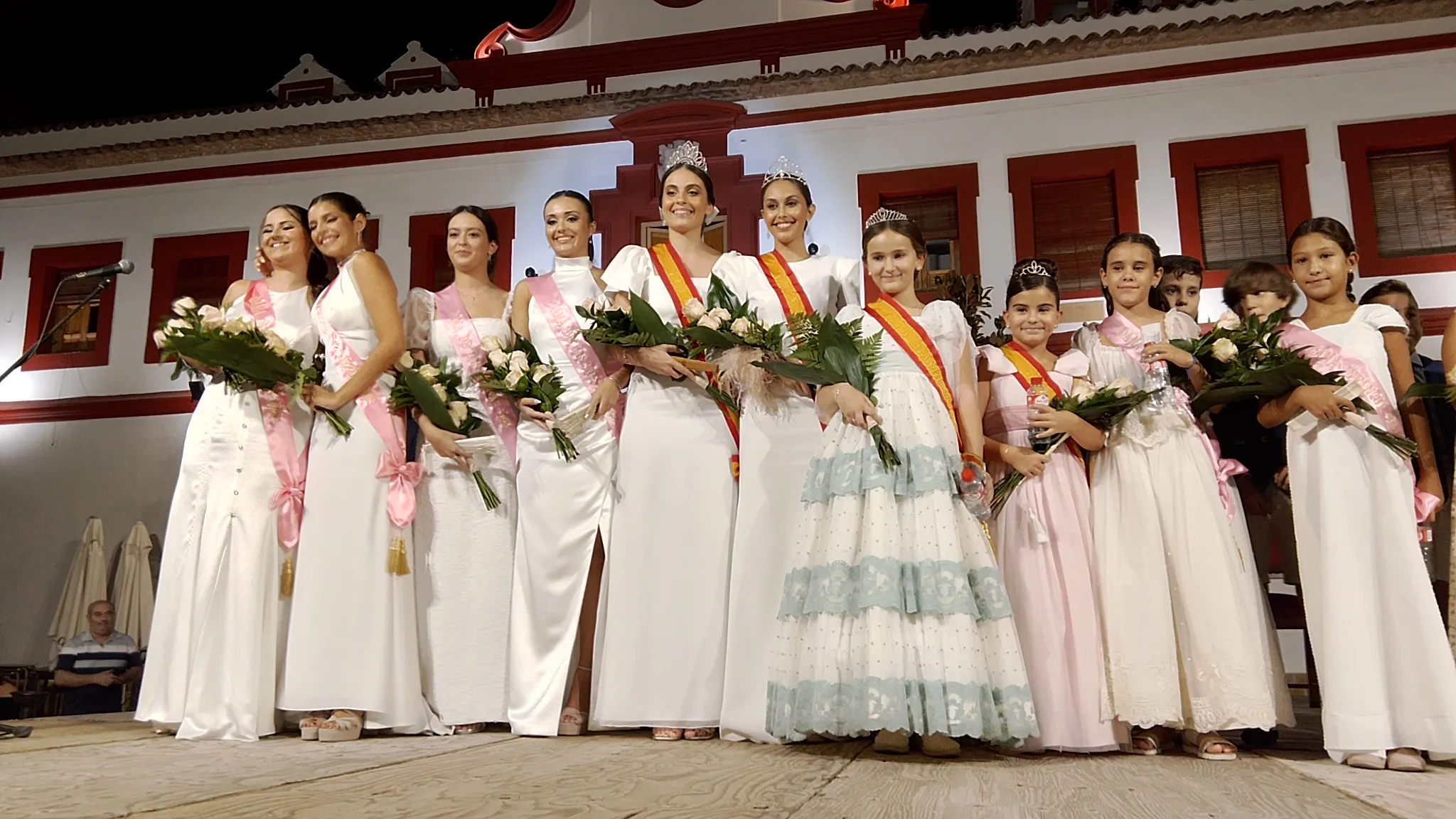 Pregón y posterior coronación de las reinas de la Feria de los Cristos