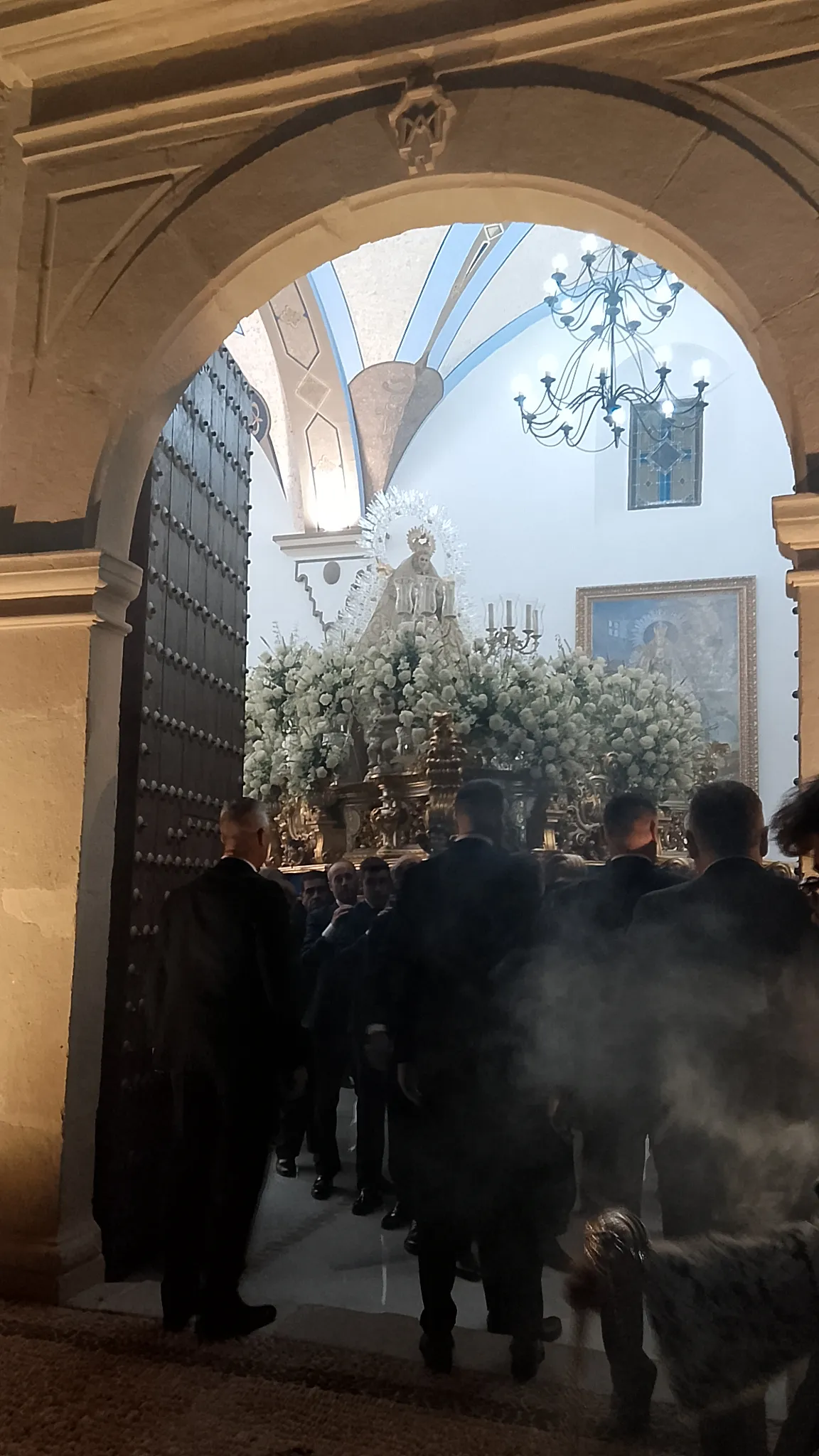 Inicio del traslado de la Virgen del Campo Coronada en Cañete de las Torres
