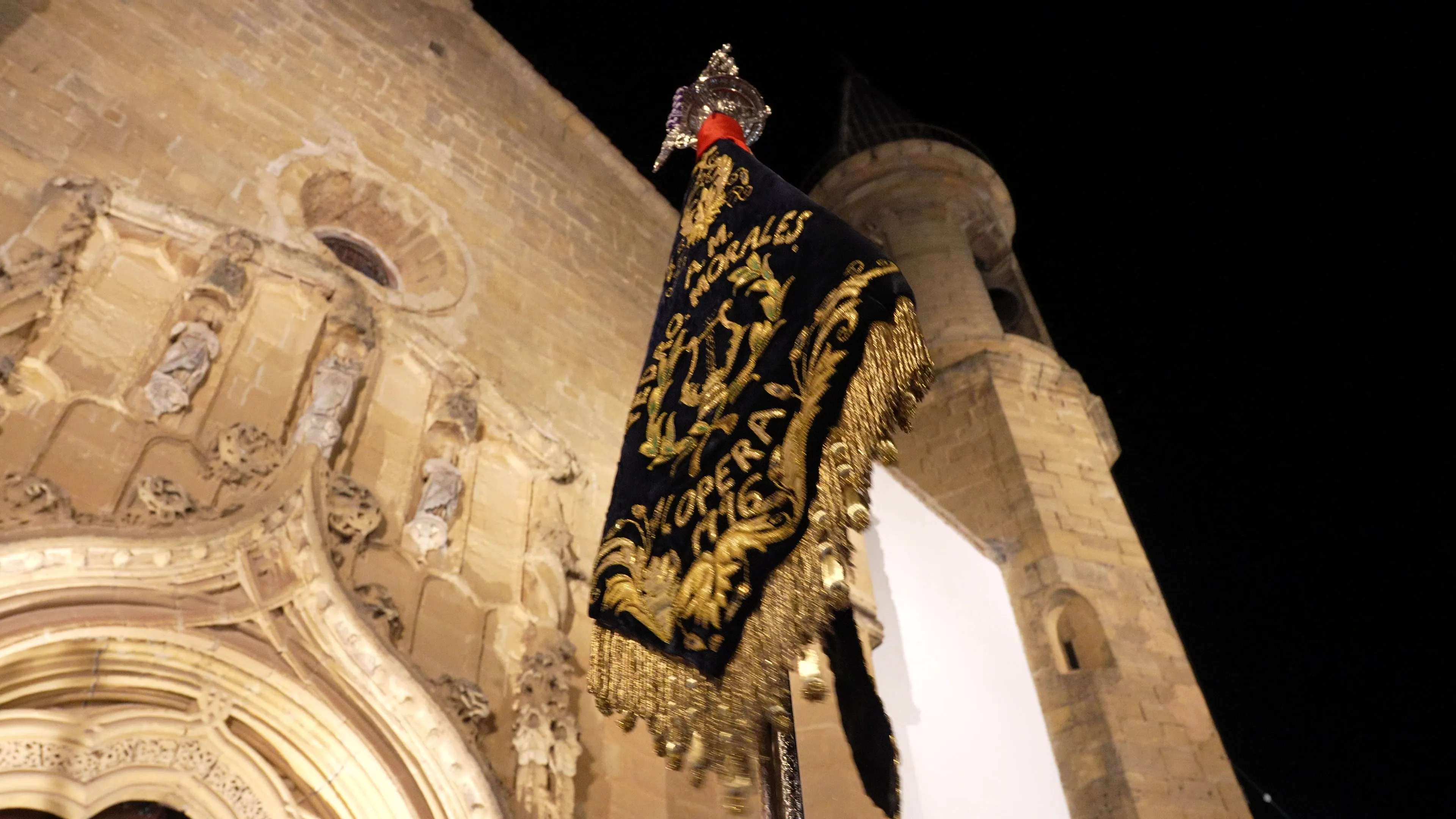 Lopera vive uno de sus días grandes con la procesión del Cristo Grande o Cristo de la Veracruz