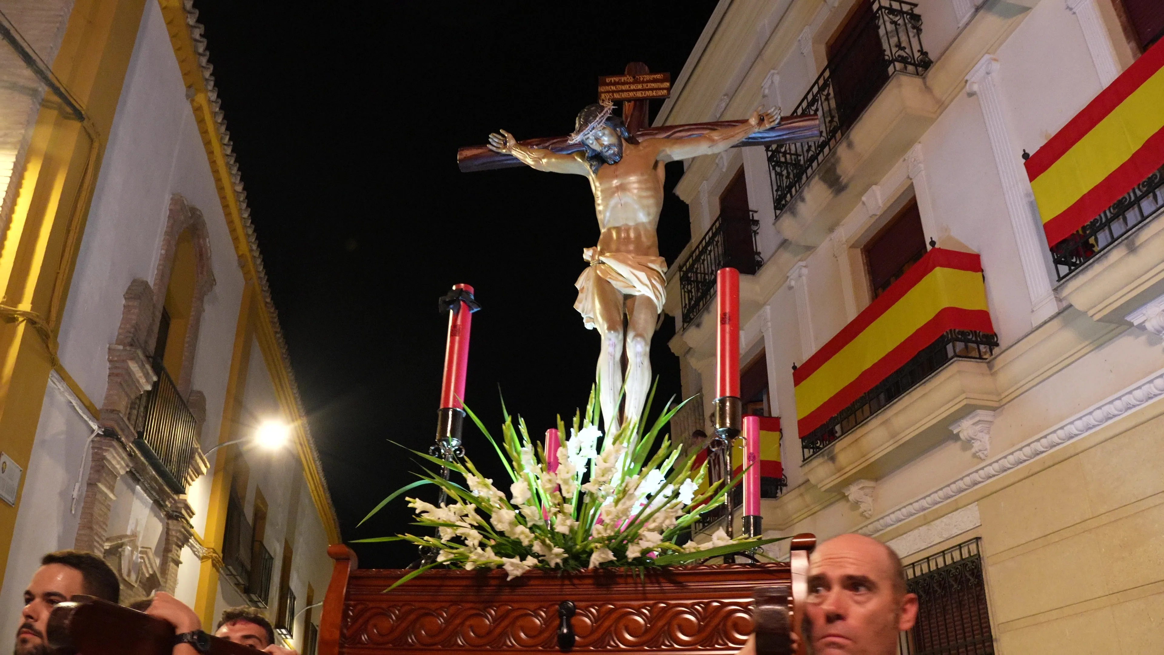 Lopera vive uno de sus días grandes con la procesión del Cristo Grande o Cristo de la Veracruz