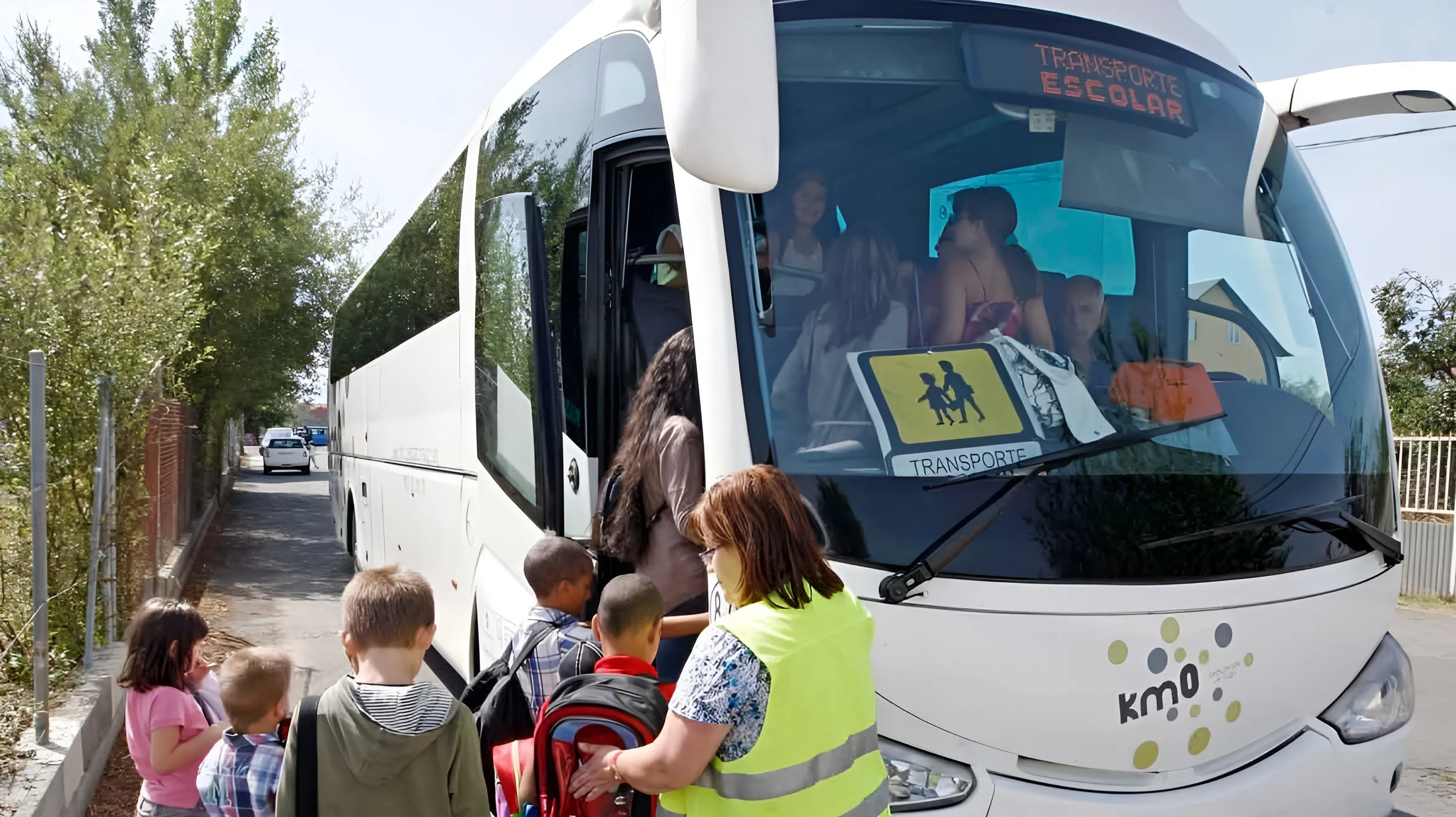Se buscan monitores para transporte escolar para el siguiente curso 25/26 en 15 municipios de Córdoba, entre ellos Montoro y Adamuz