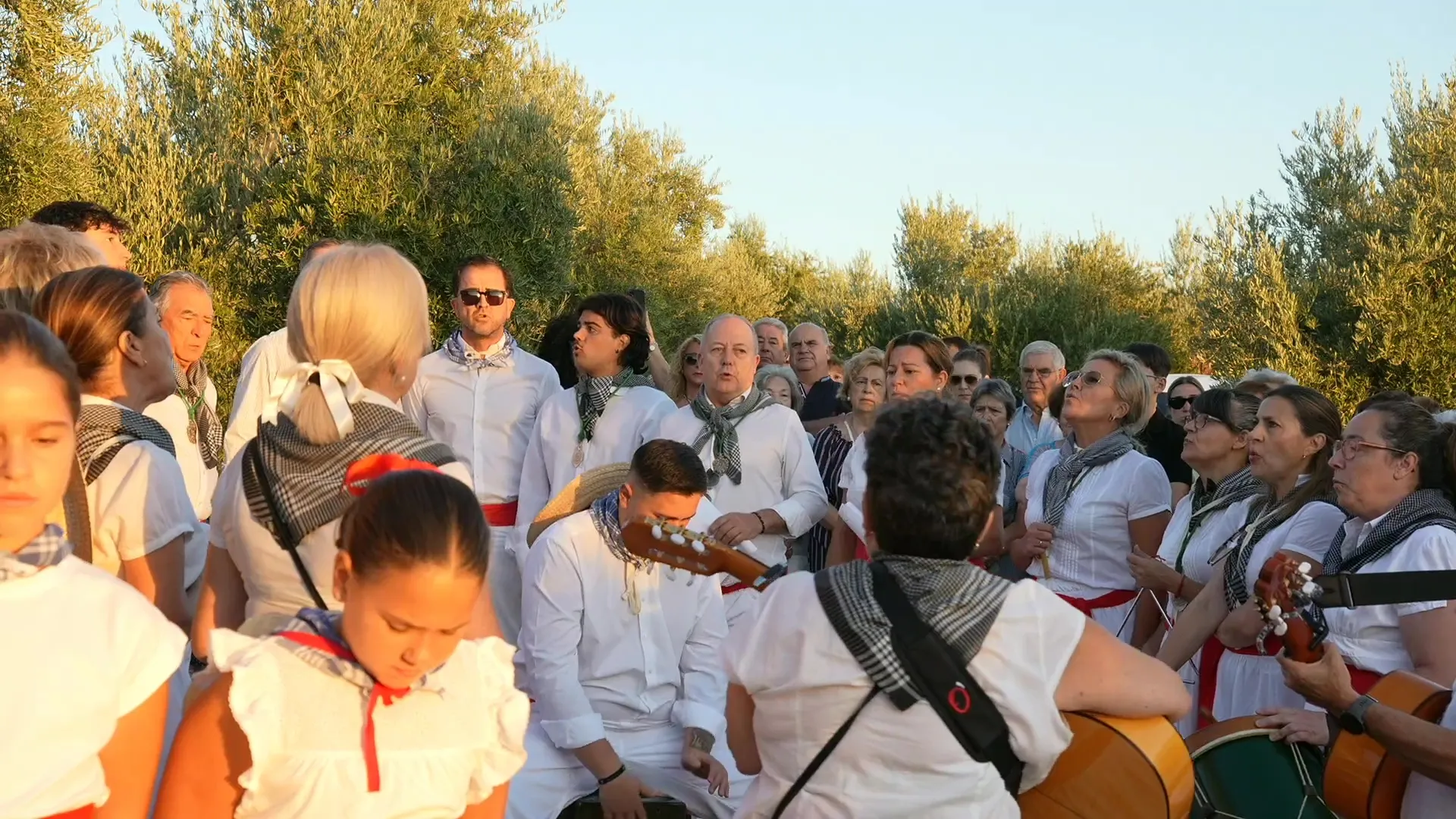 Misa en el humilladero de la Virgen de la Estrella en Villa del Río