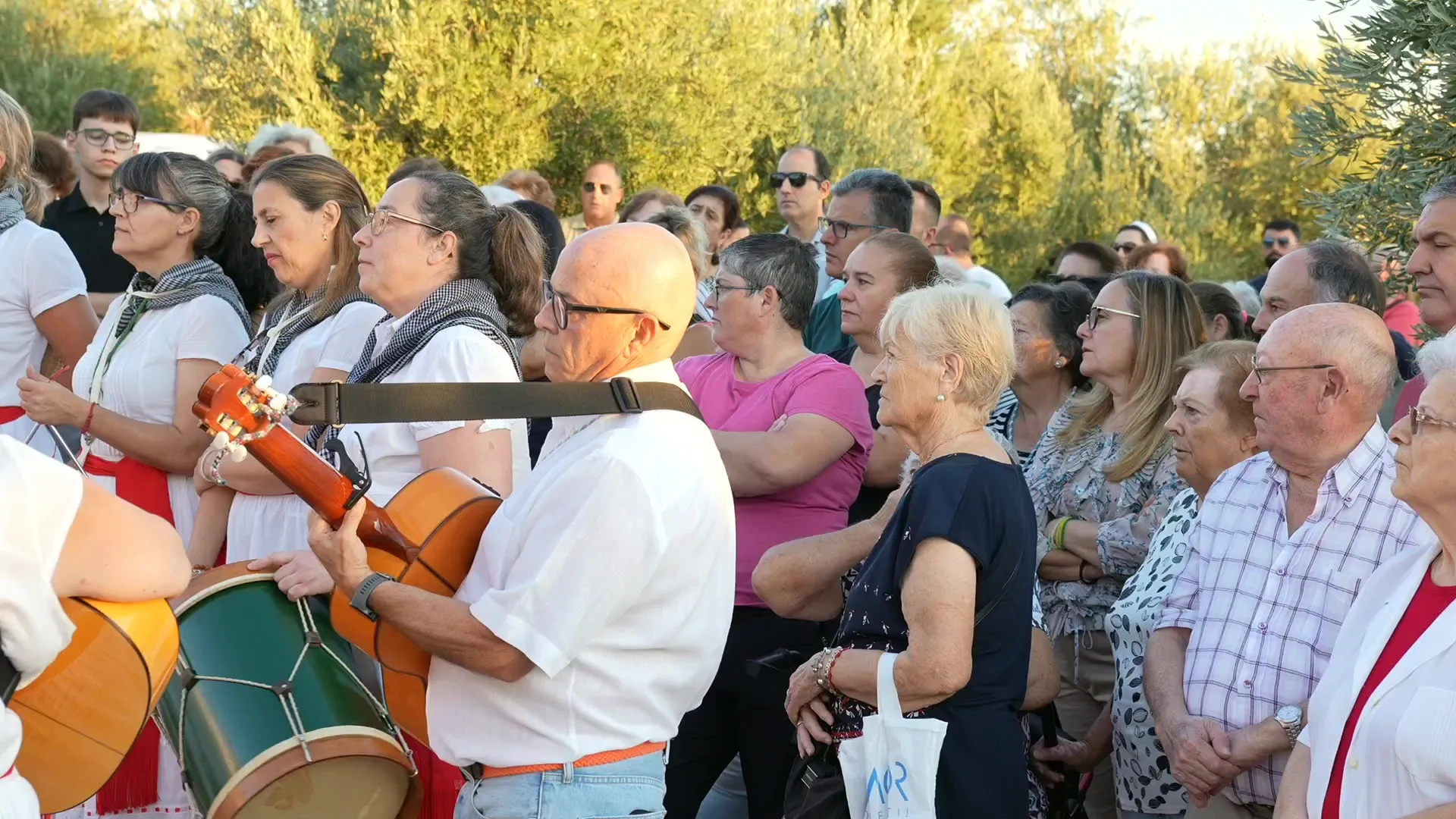 Misa en el humilladero de la Virgen de la Estrella en Villa del Río