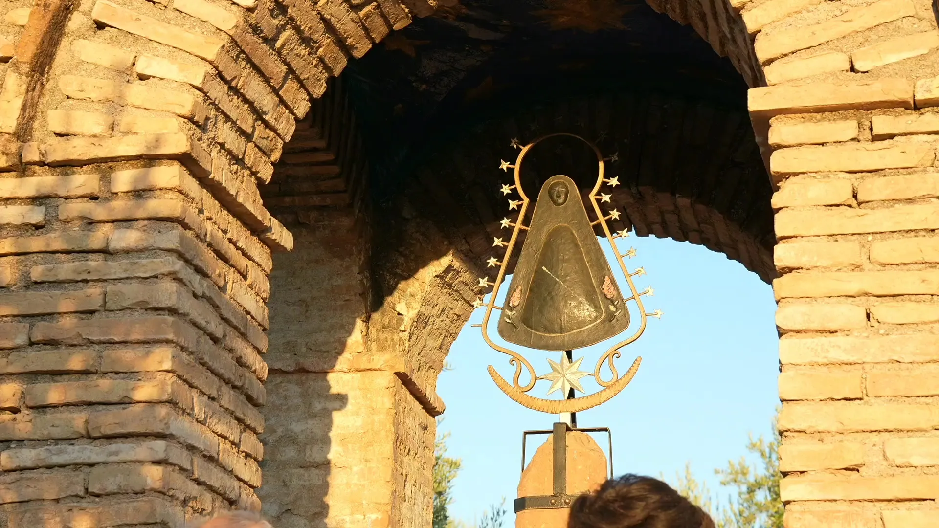 Misa en el humilladero de la Virgen de la Estrella en Villa del Río