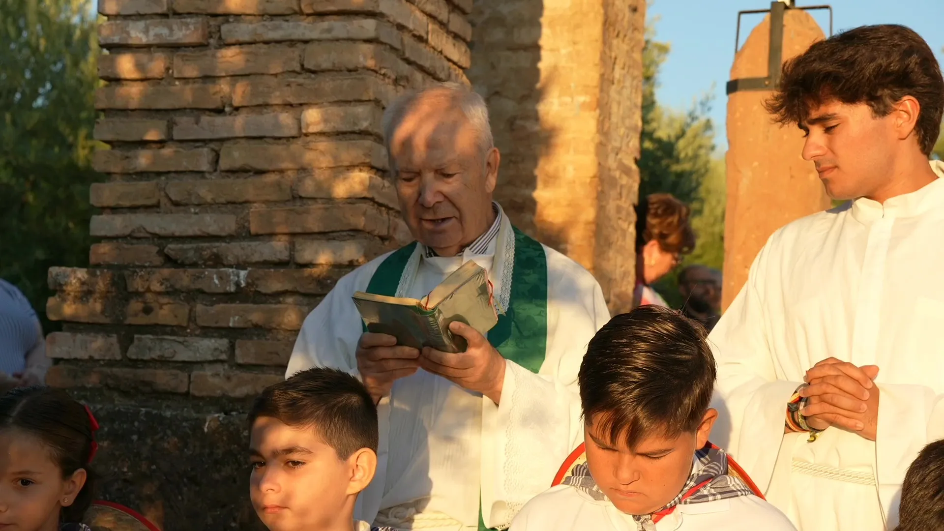 Misa en el humilladero de la Virgen de la Estrella en Villa del Río