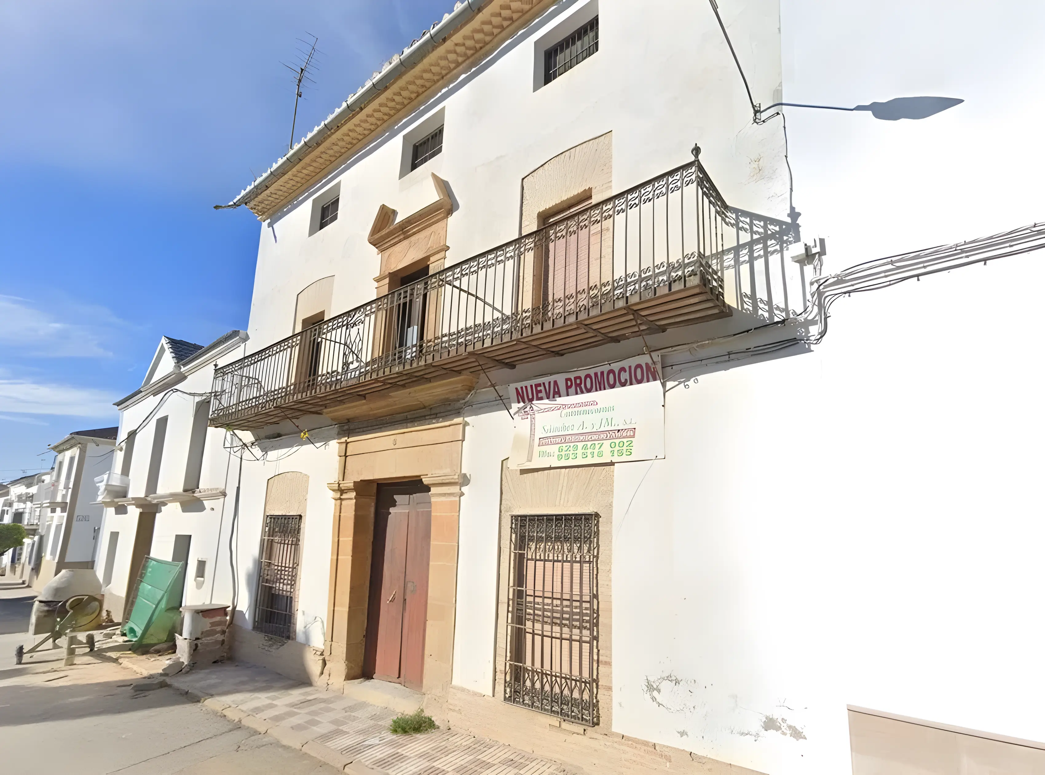 Esta vivienda en Lopera sale a subasta por el módico precio de 1 euro.